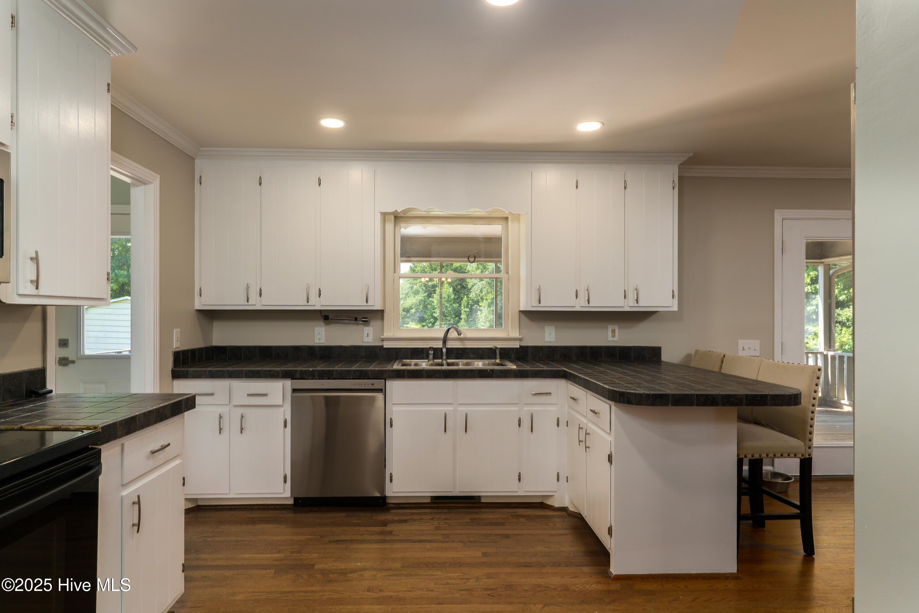 2489 White Hill Road