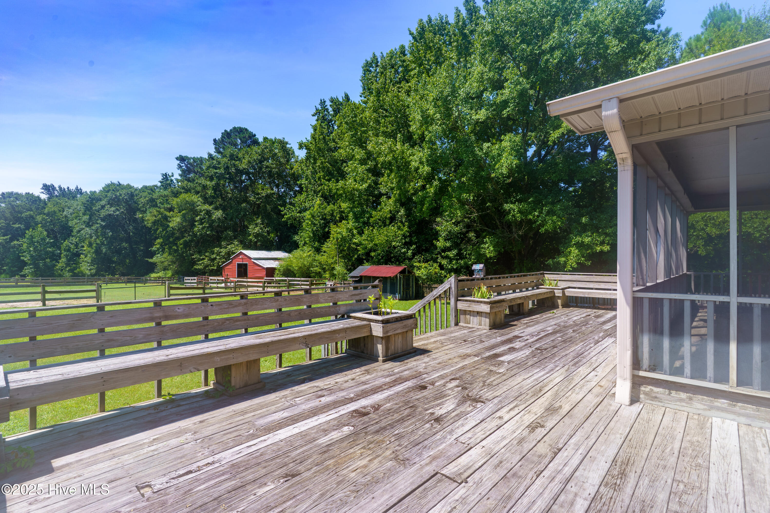 2489 White Hill Road