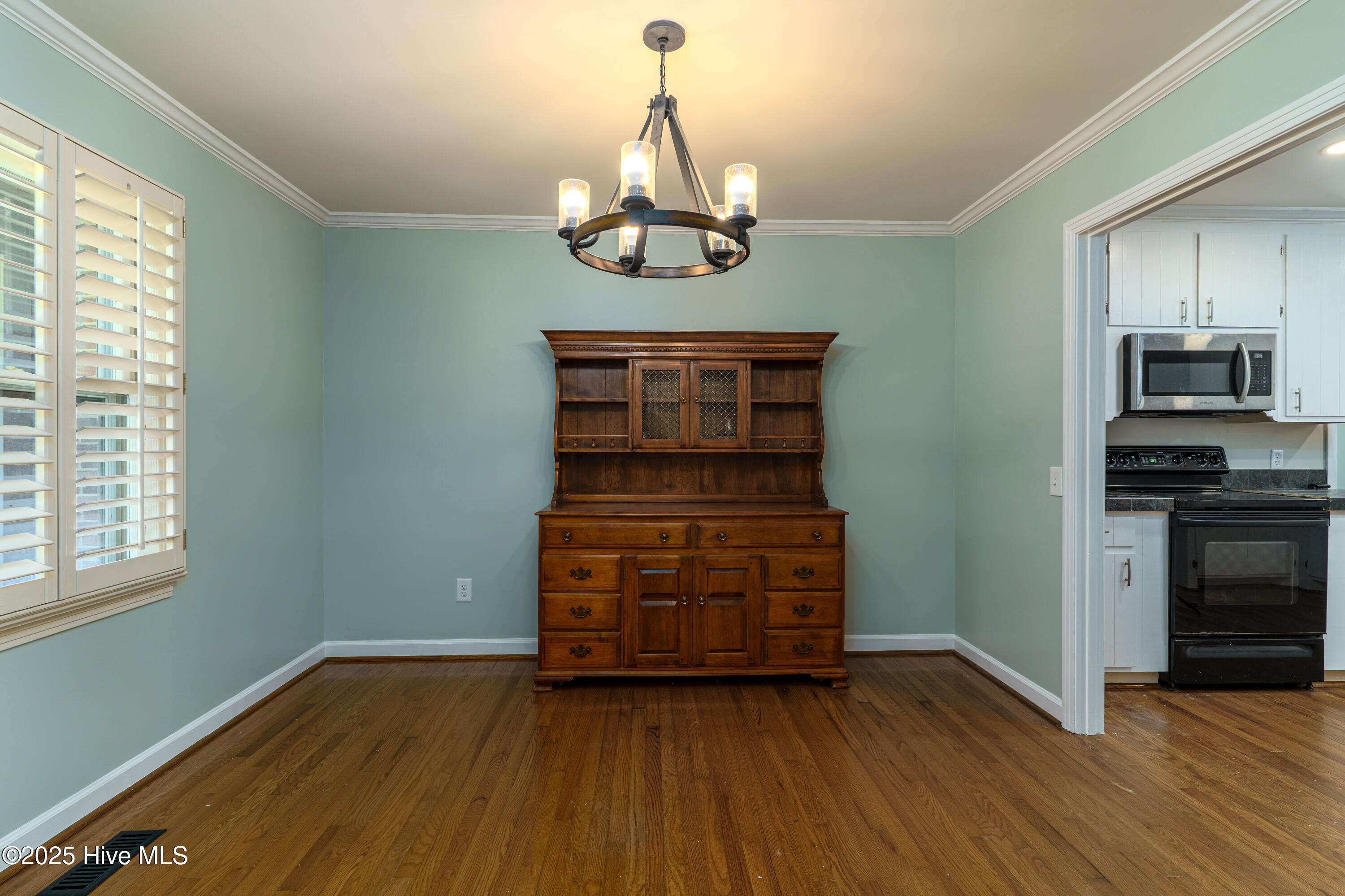 2489 White Hill Road