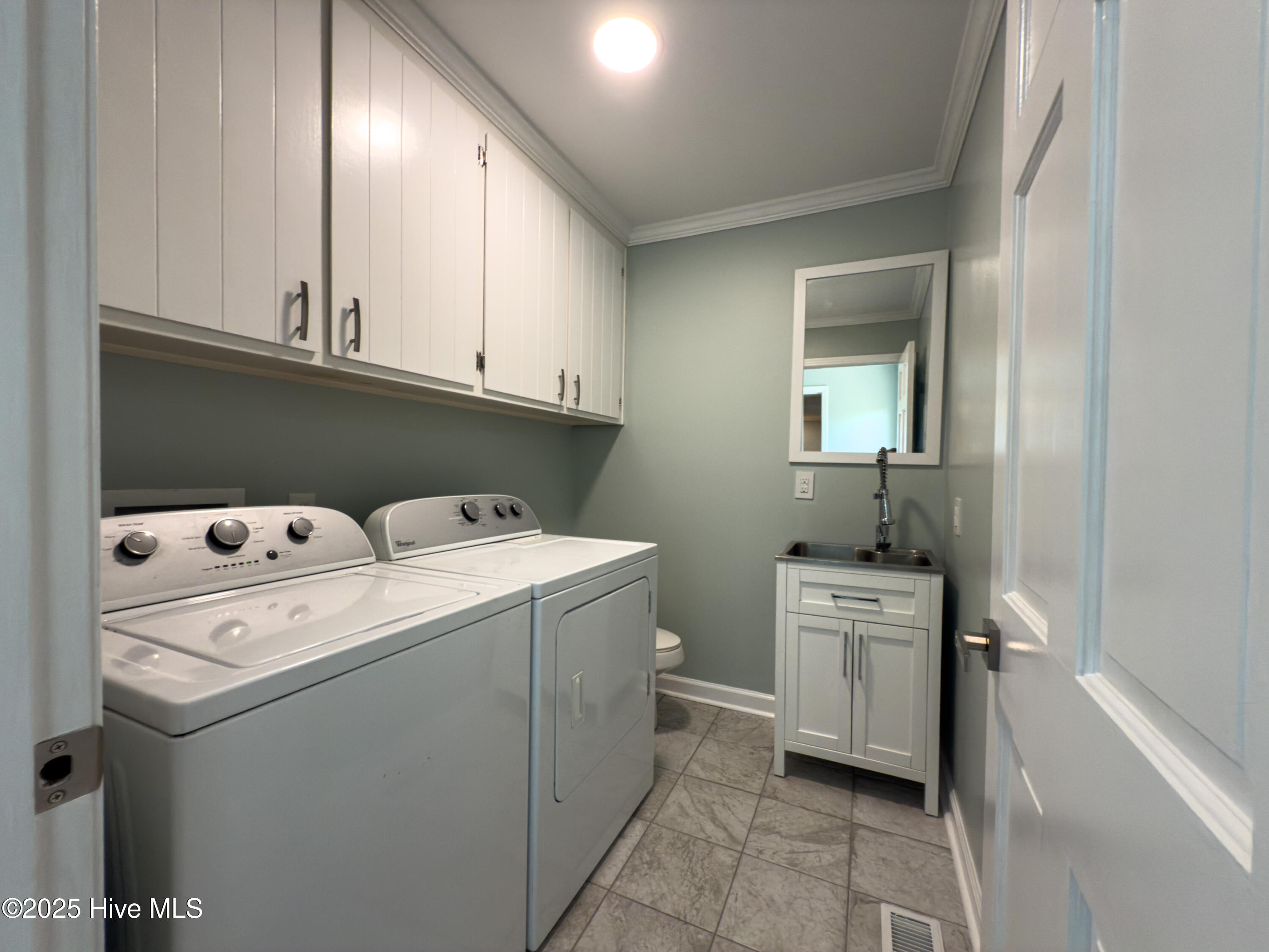 2489 White Hill Road