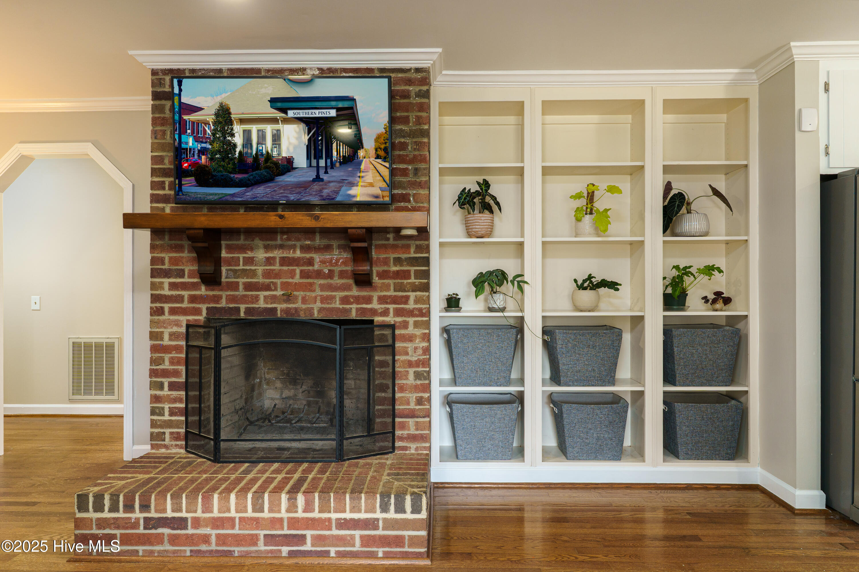 2489 White Hill Road