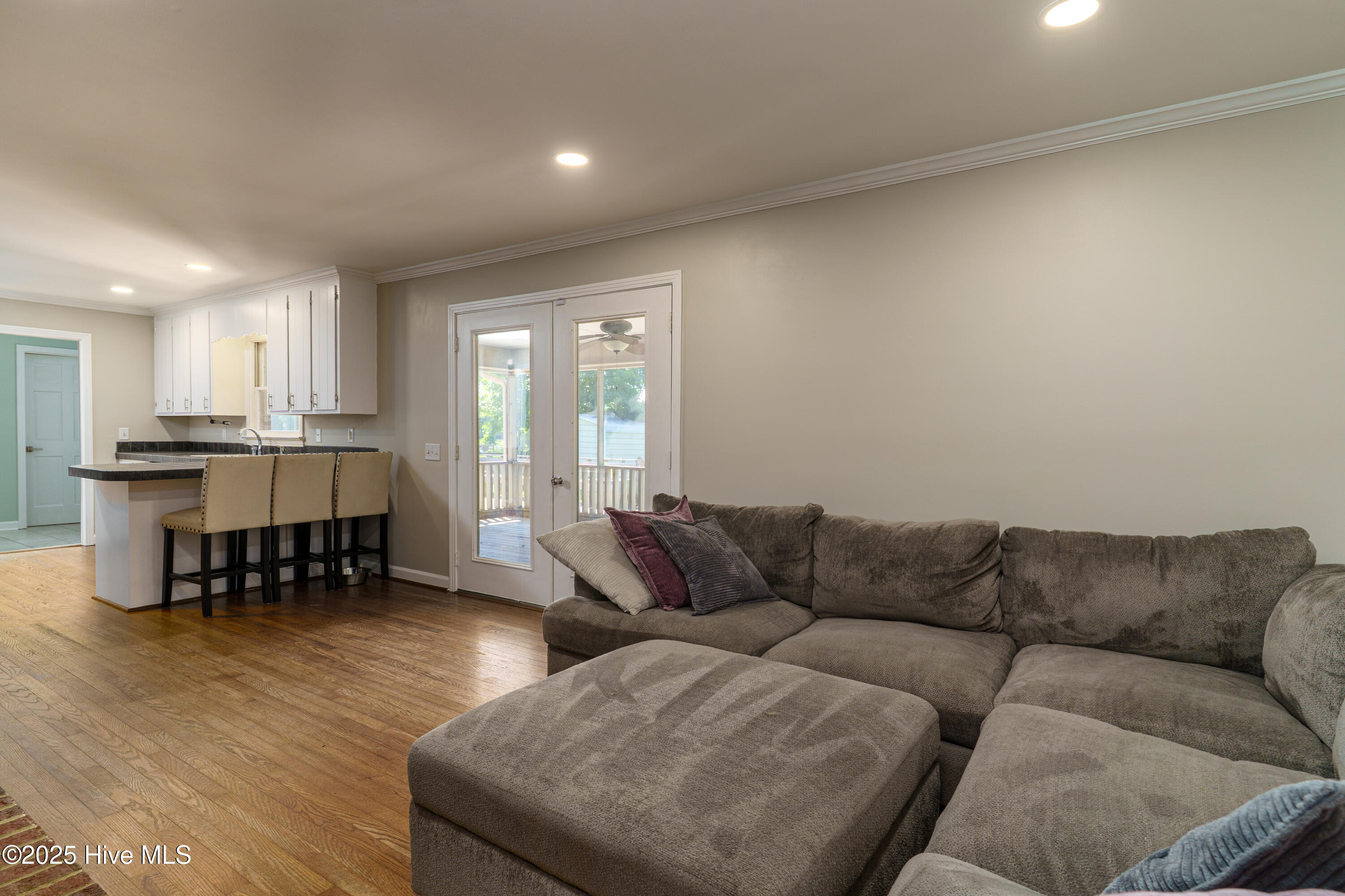 2489 White Hill Road