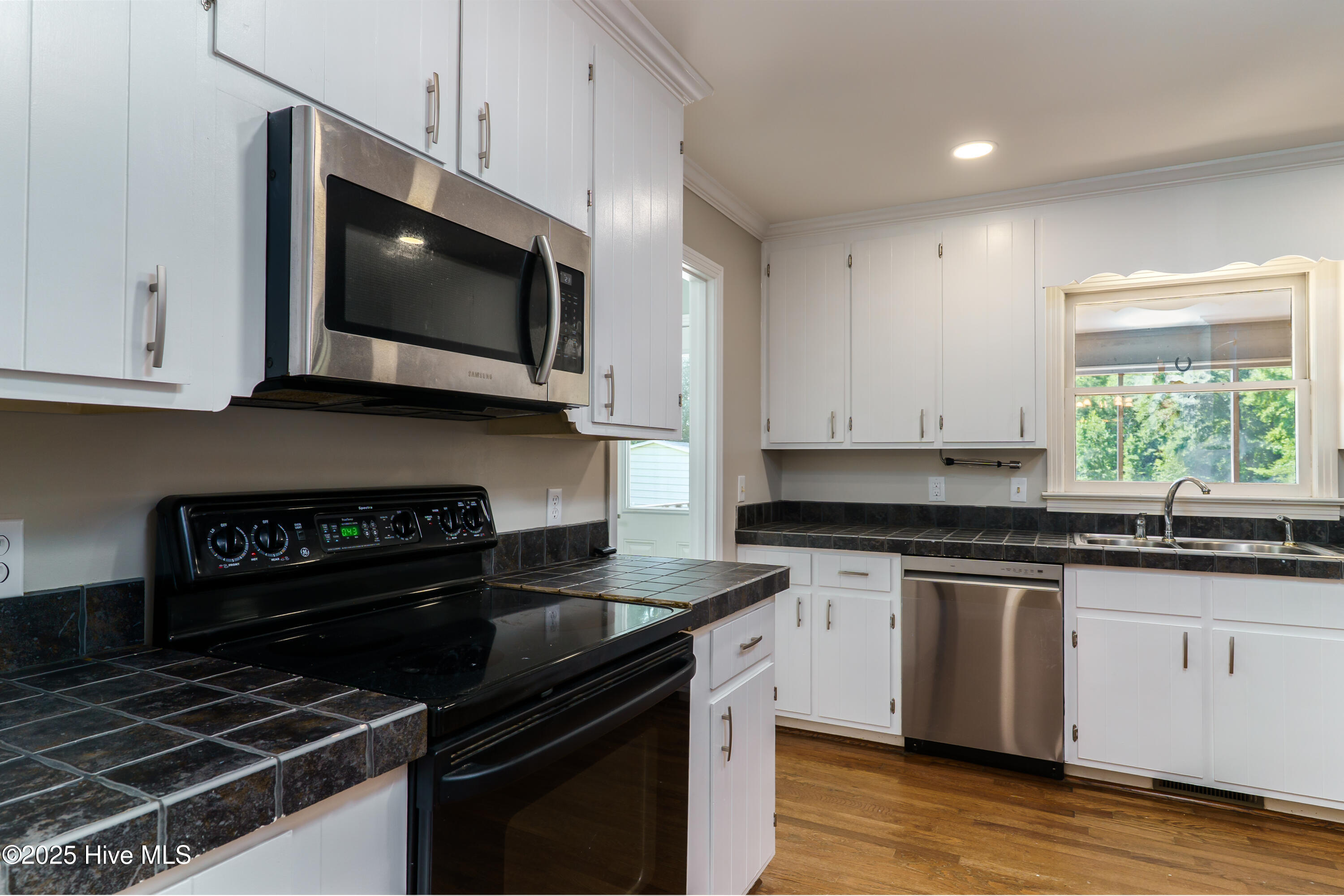 2489 White Hill Road