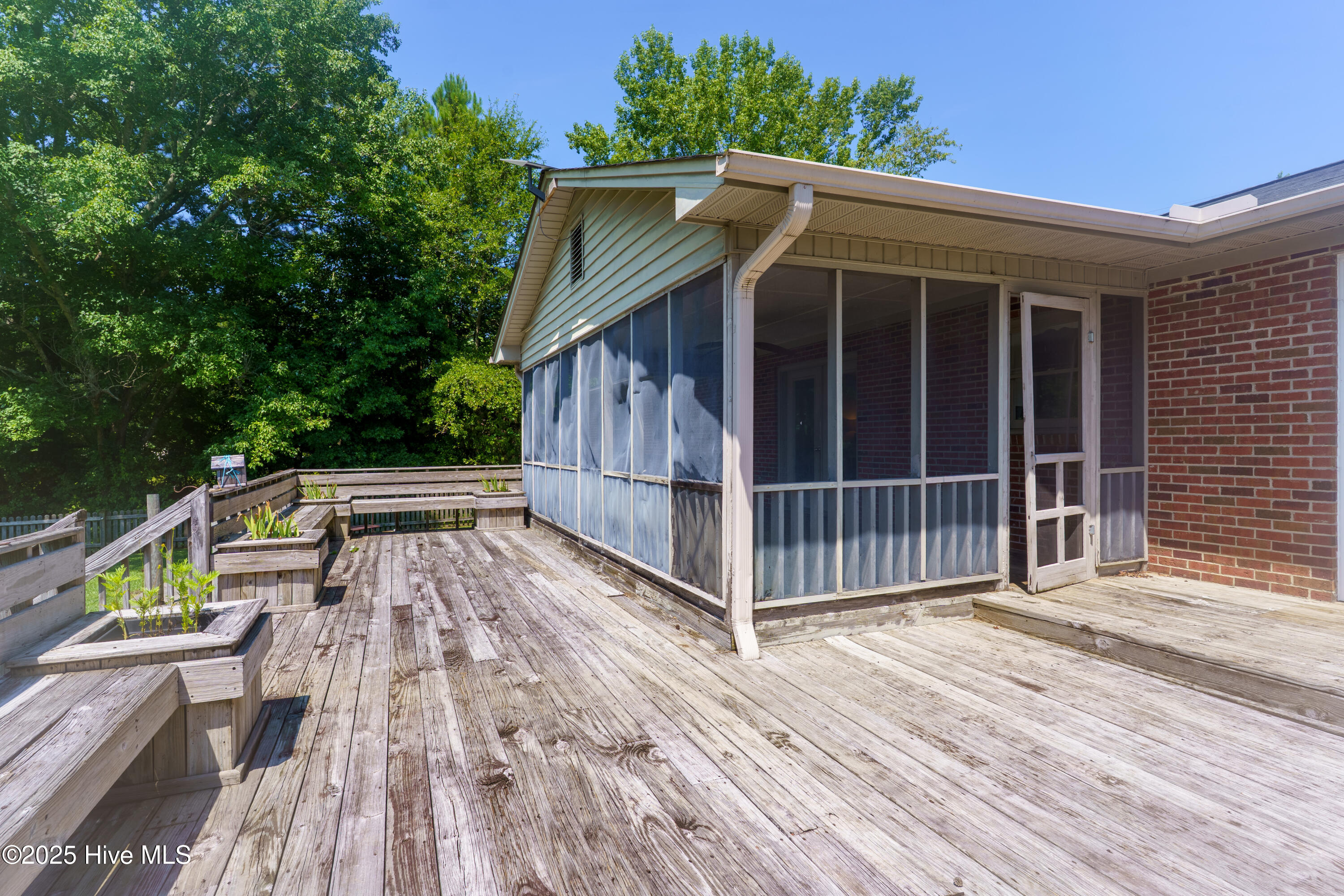 2489 White Hill Road