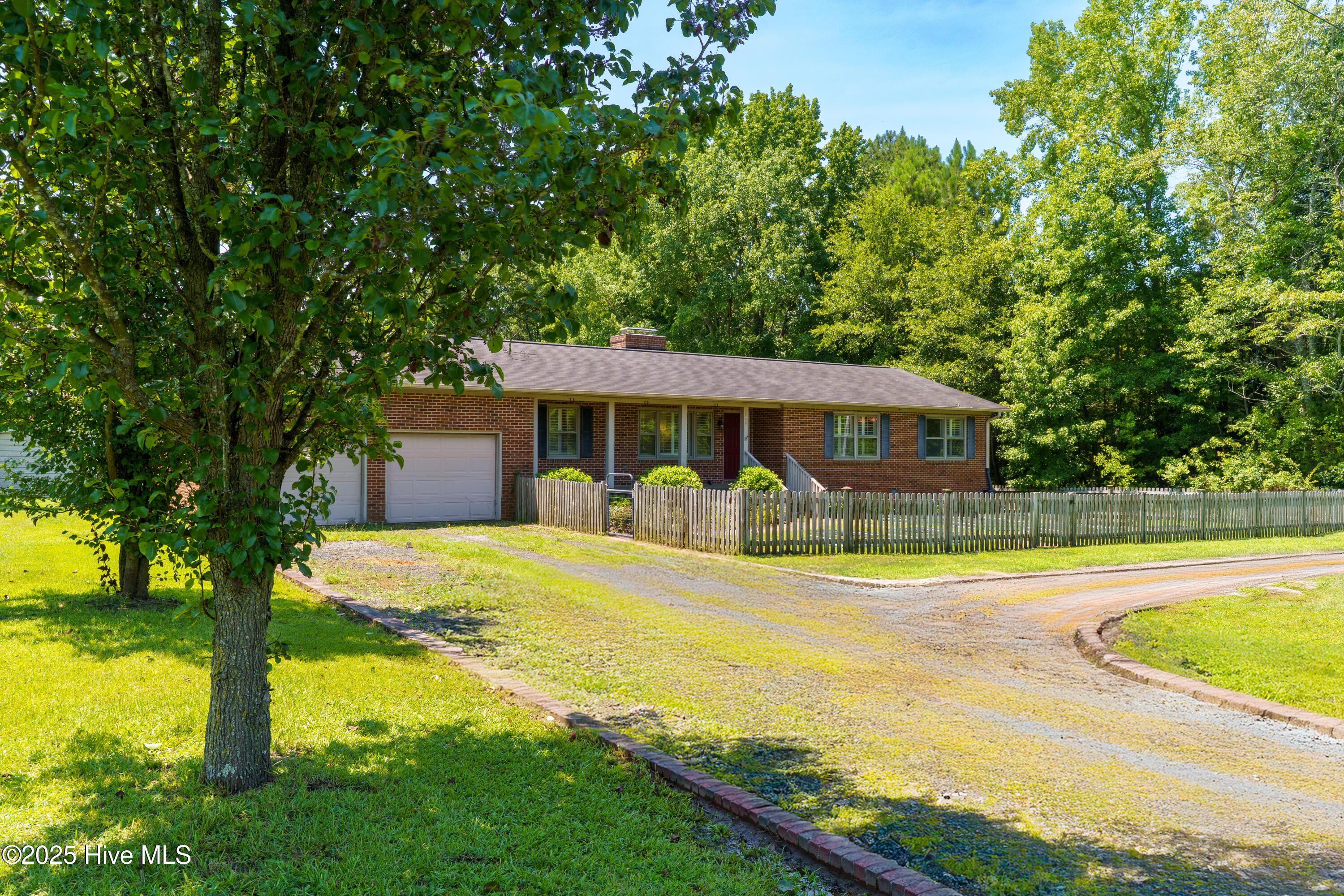 2489 White Hill Road