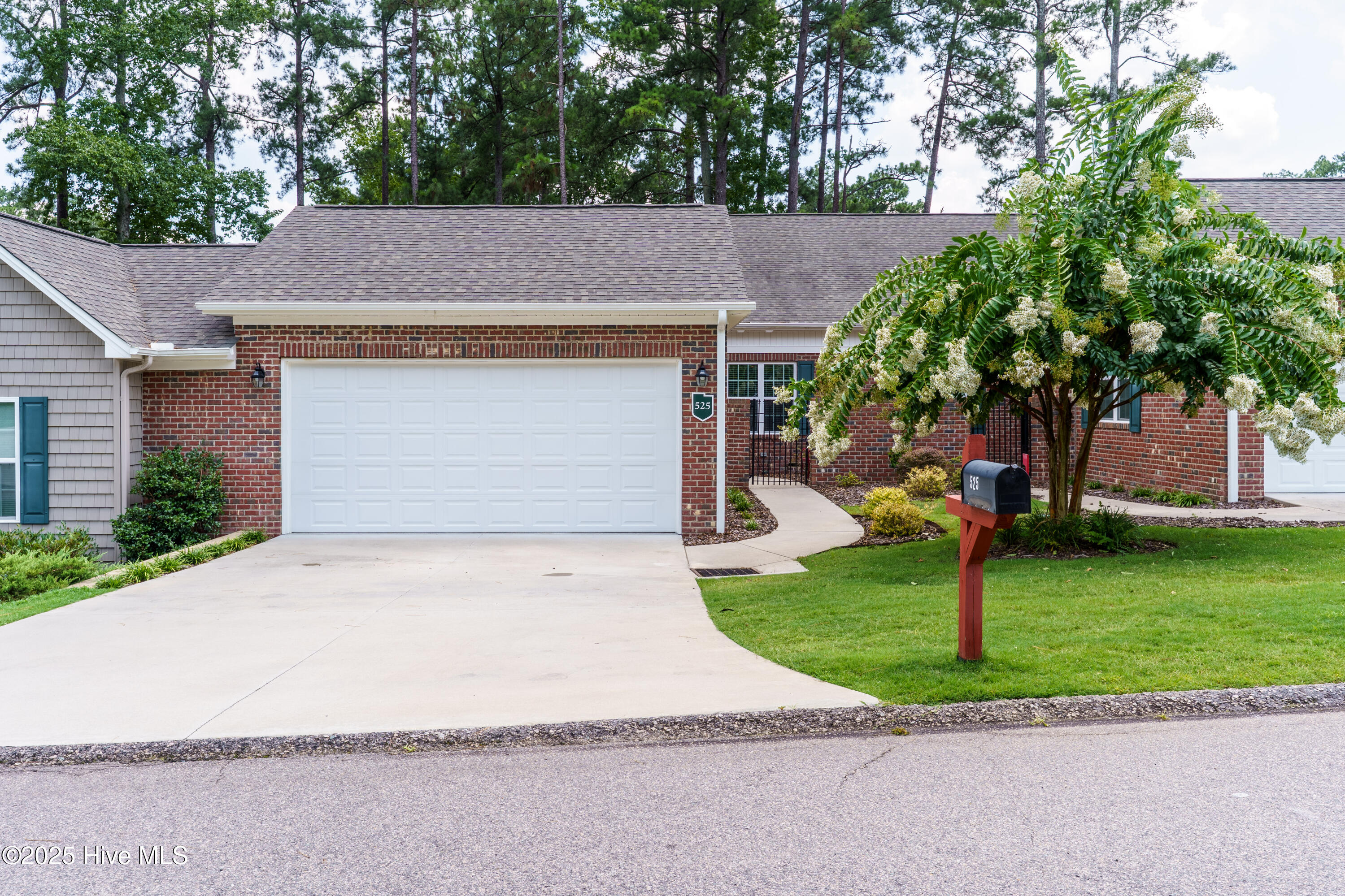 525 Lighthorse Circle