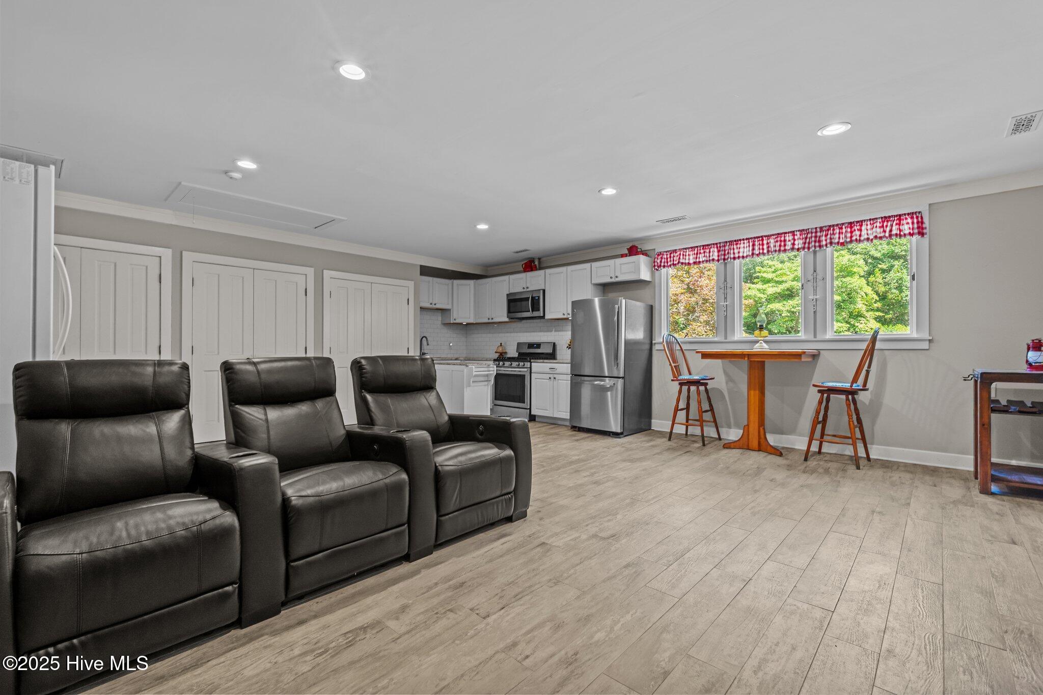 194 Tamarack Lane