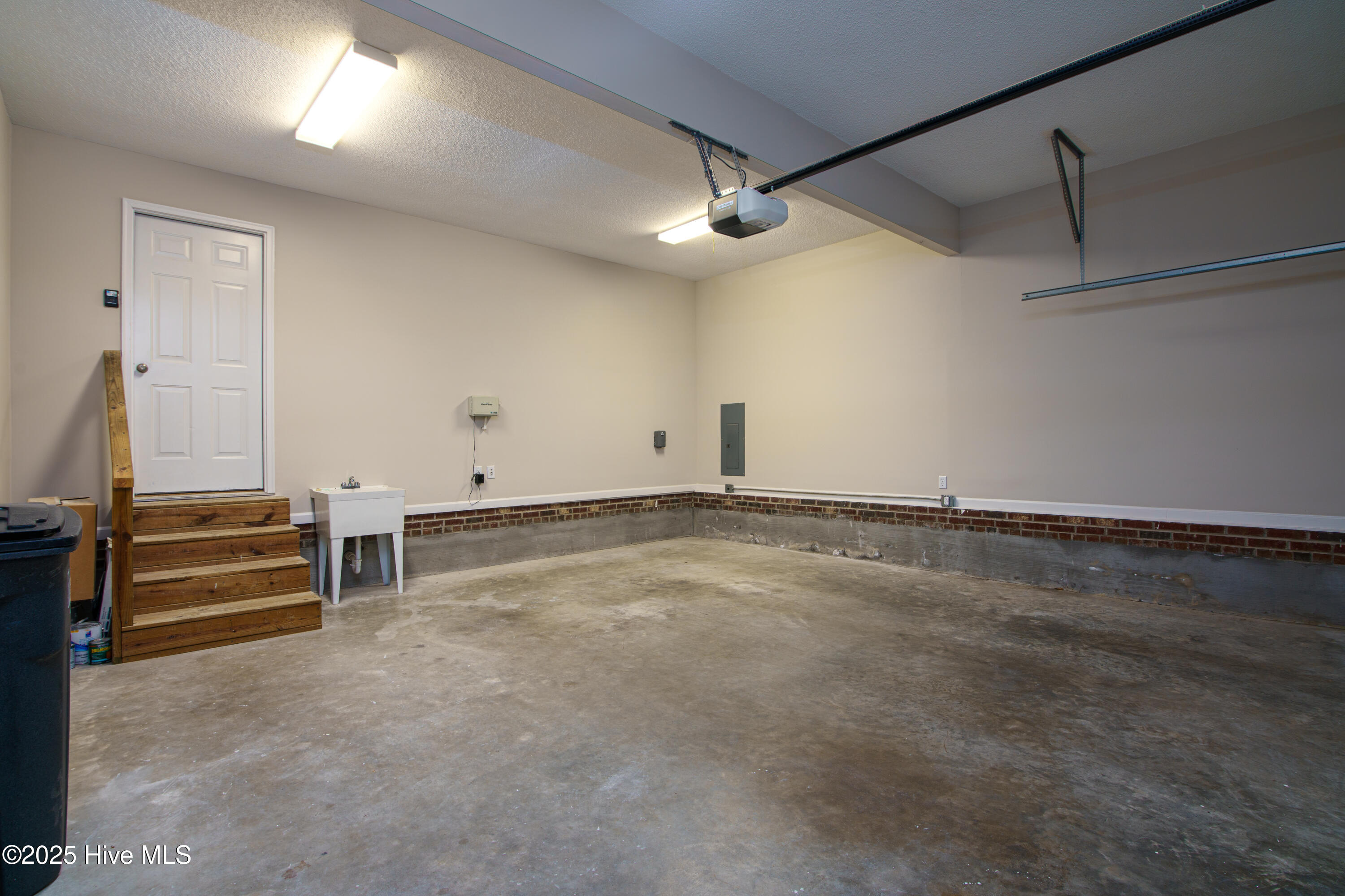 725 Monticello Drive