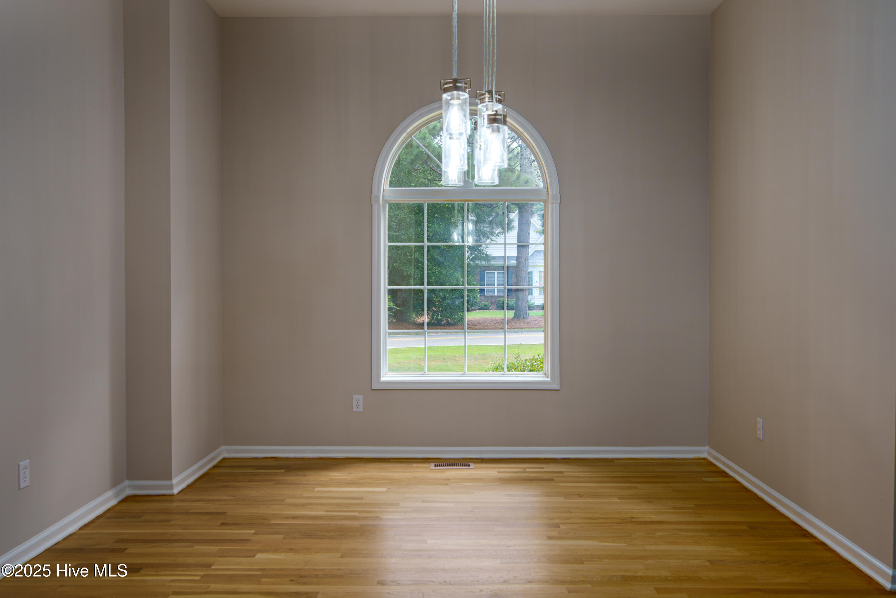 725 Monticello Drive