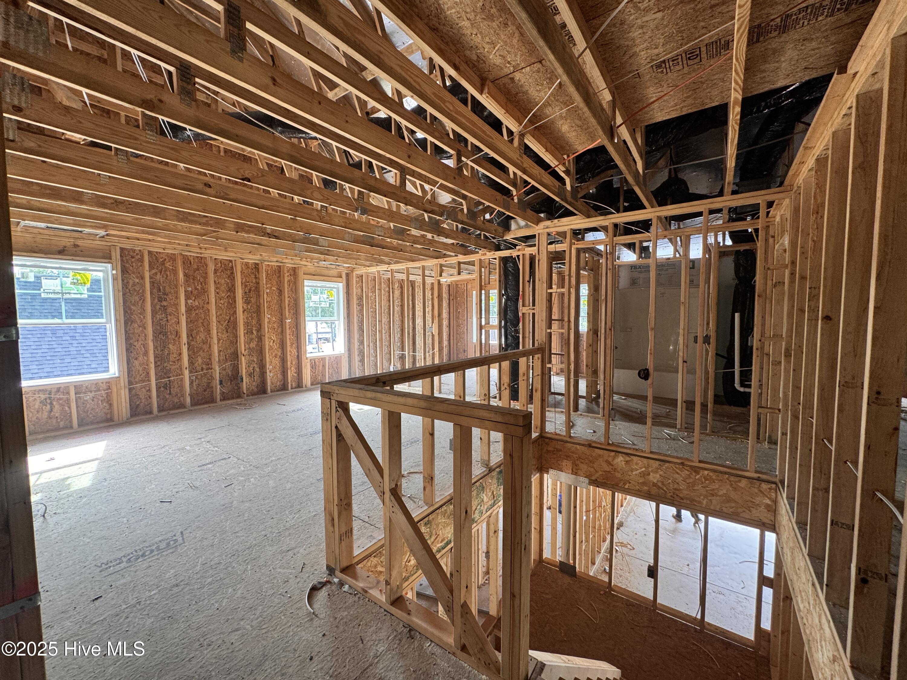 412 Redwater Trail, 600