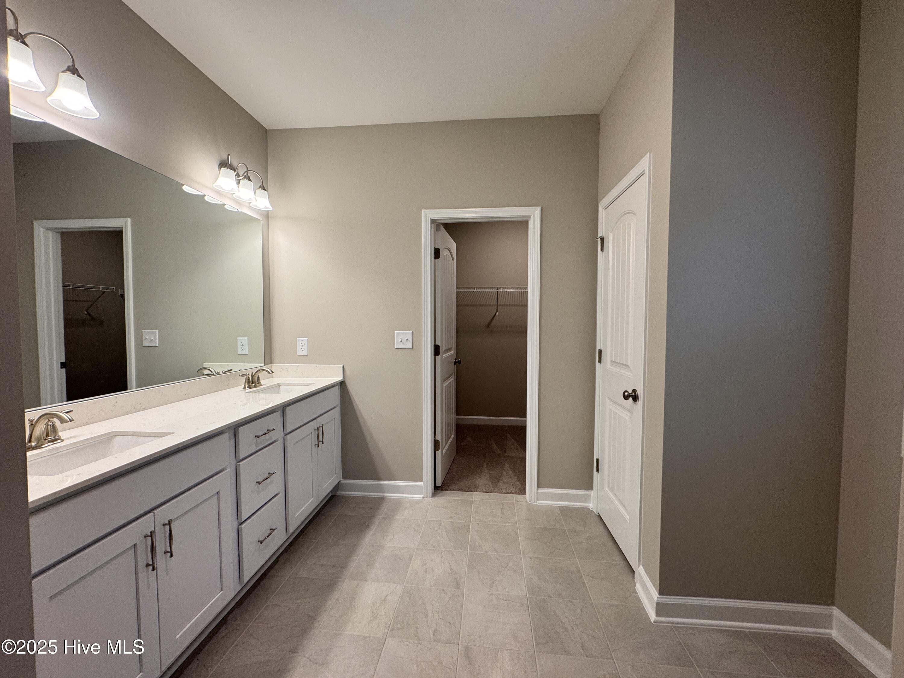 412 Redwater Trail, 600