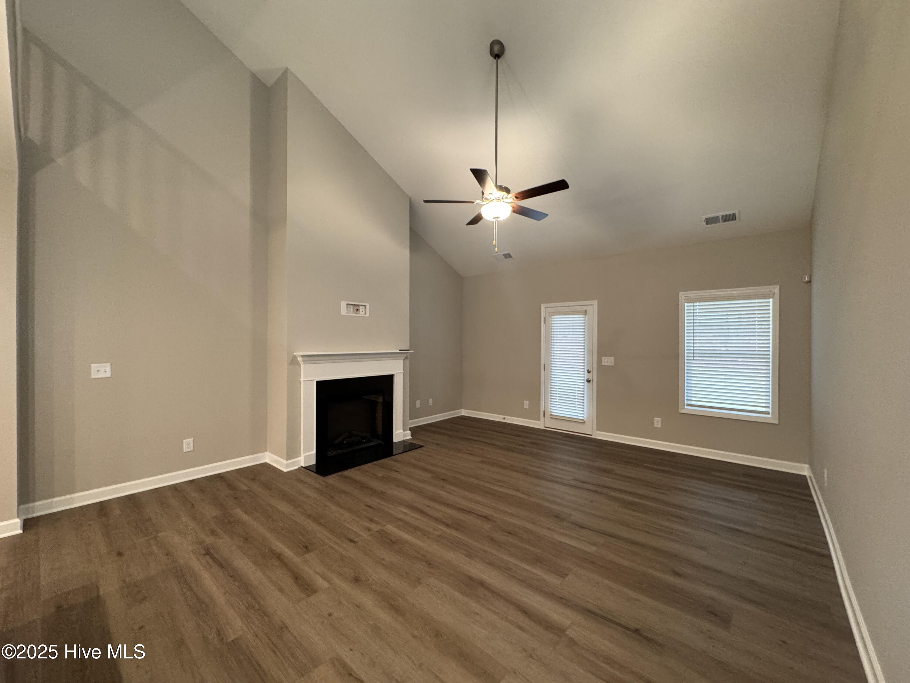 412 Redwater Trail, 600