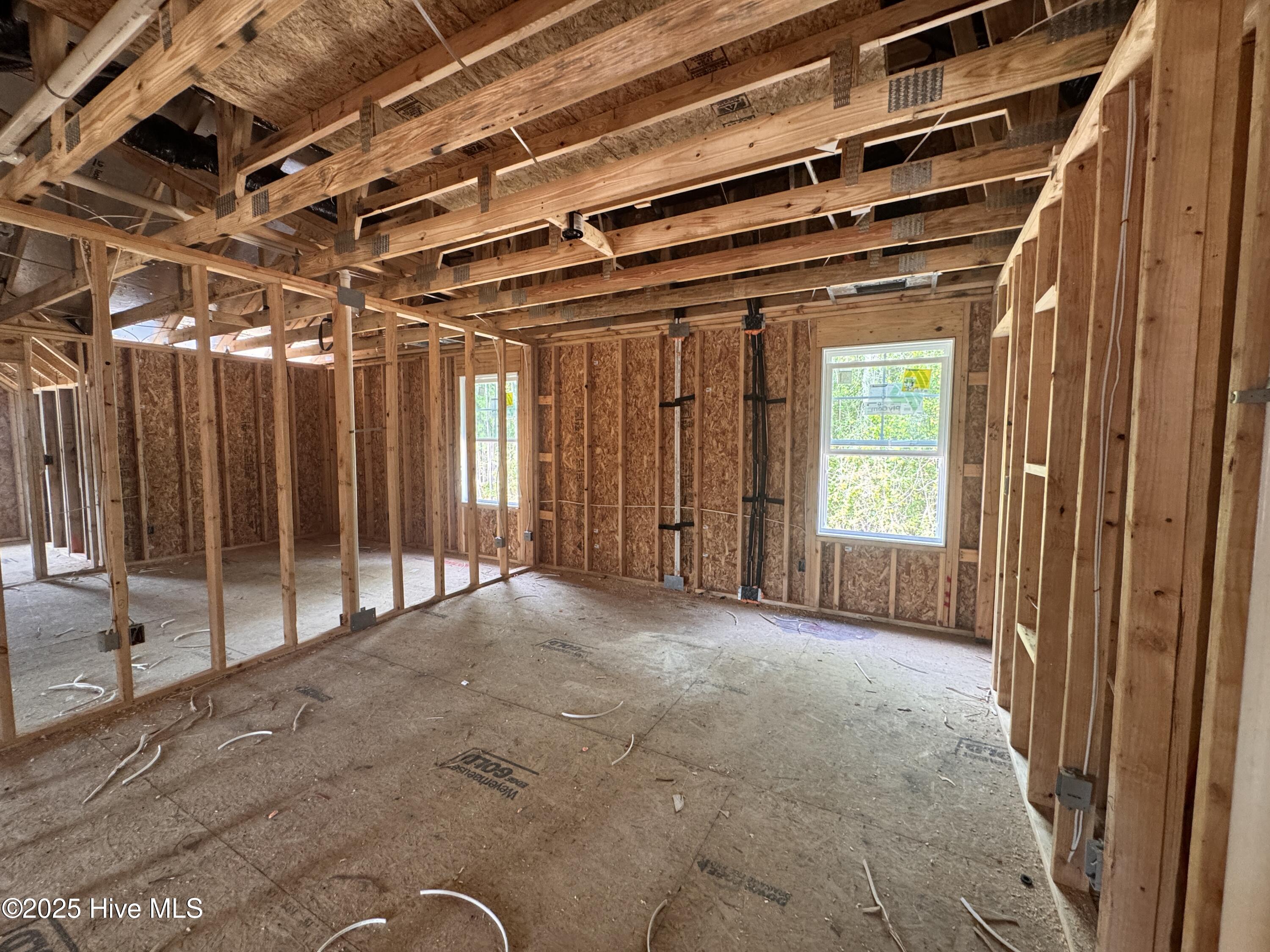 412 Redwater Trail, 600