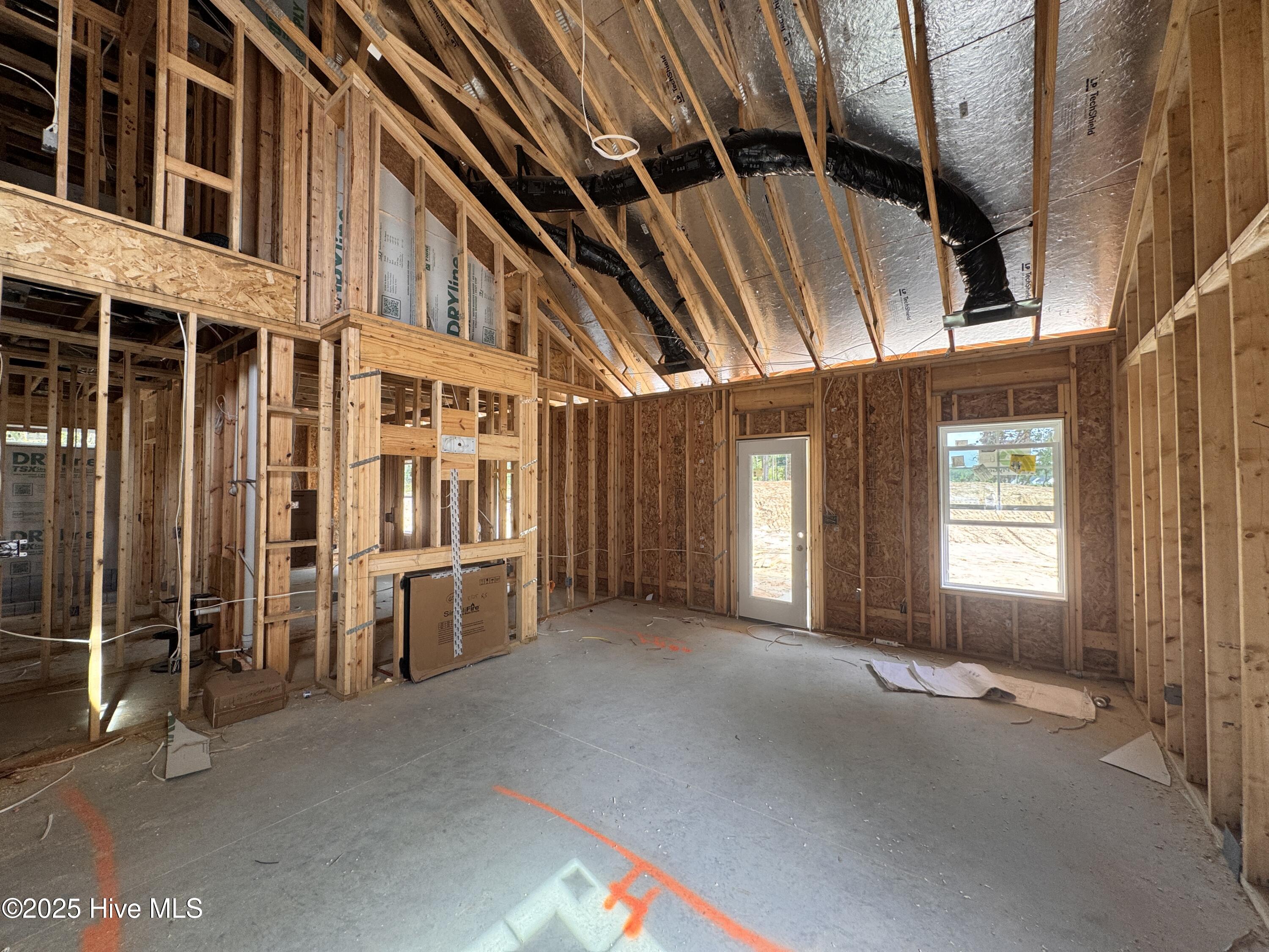 412 Redwater Trail, 600