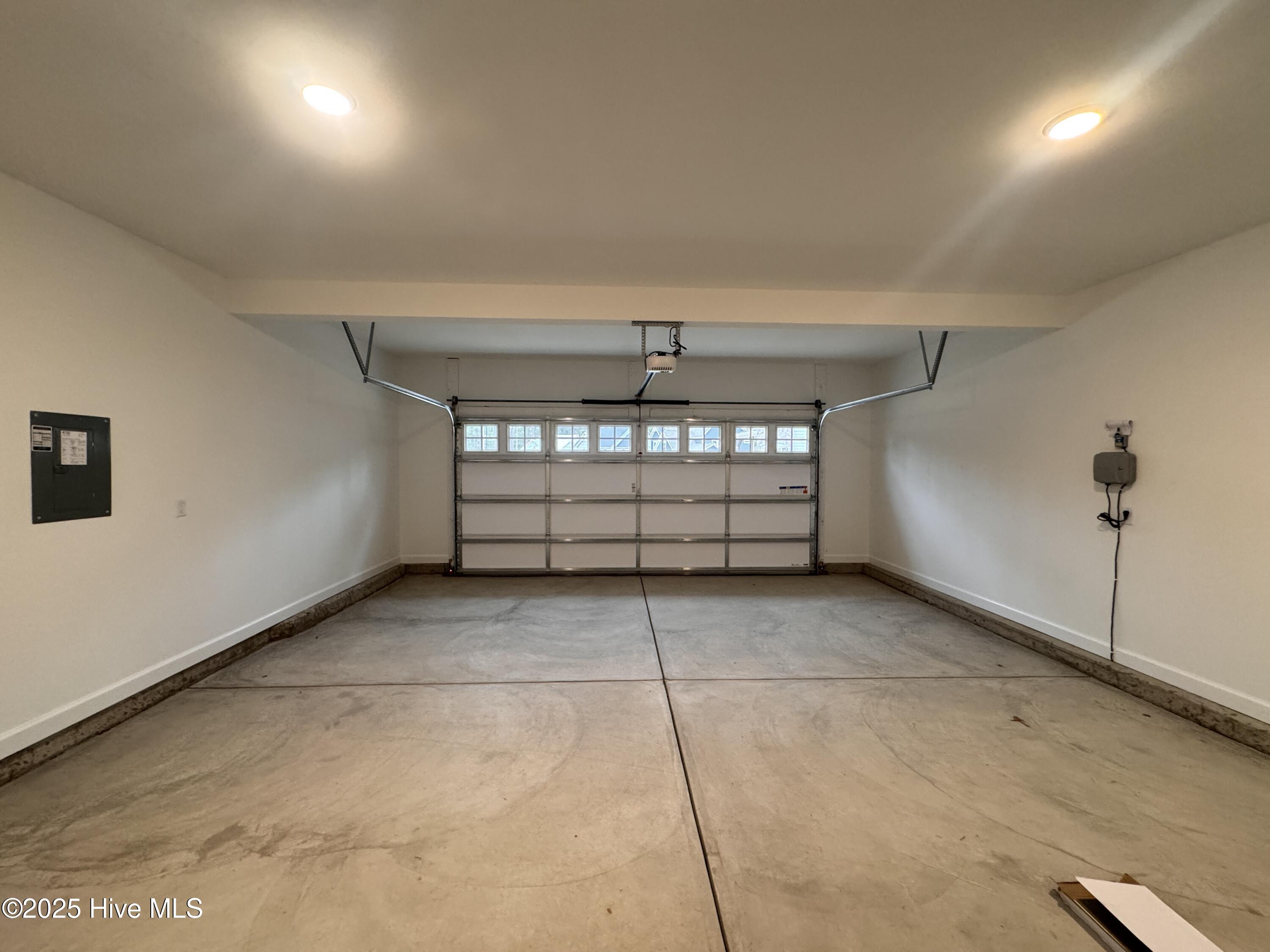 412 Redwater Trail, 600