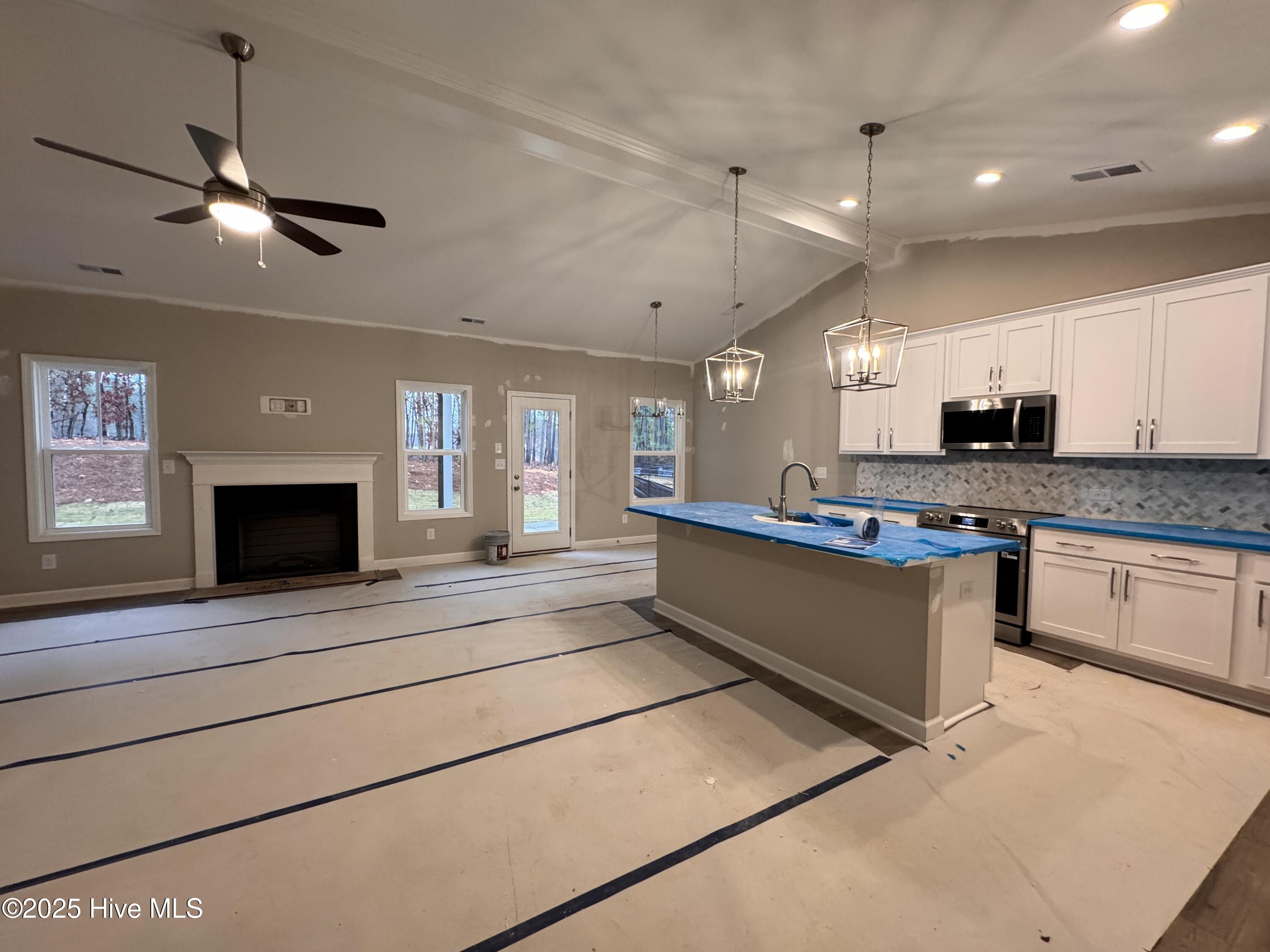 408 Redwater Trail, 601