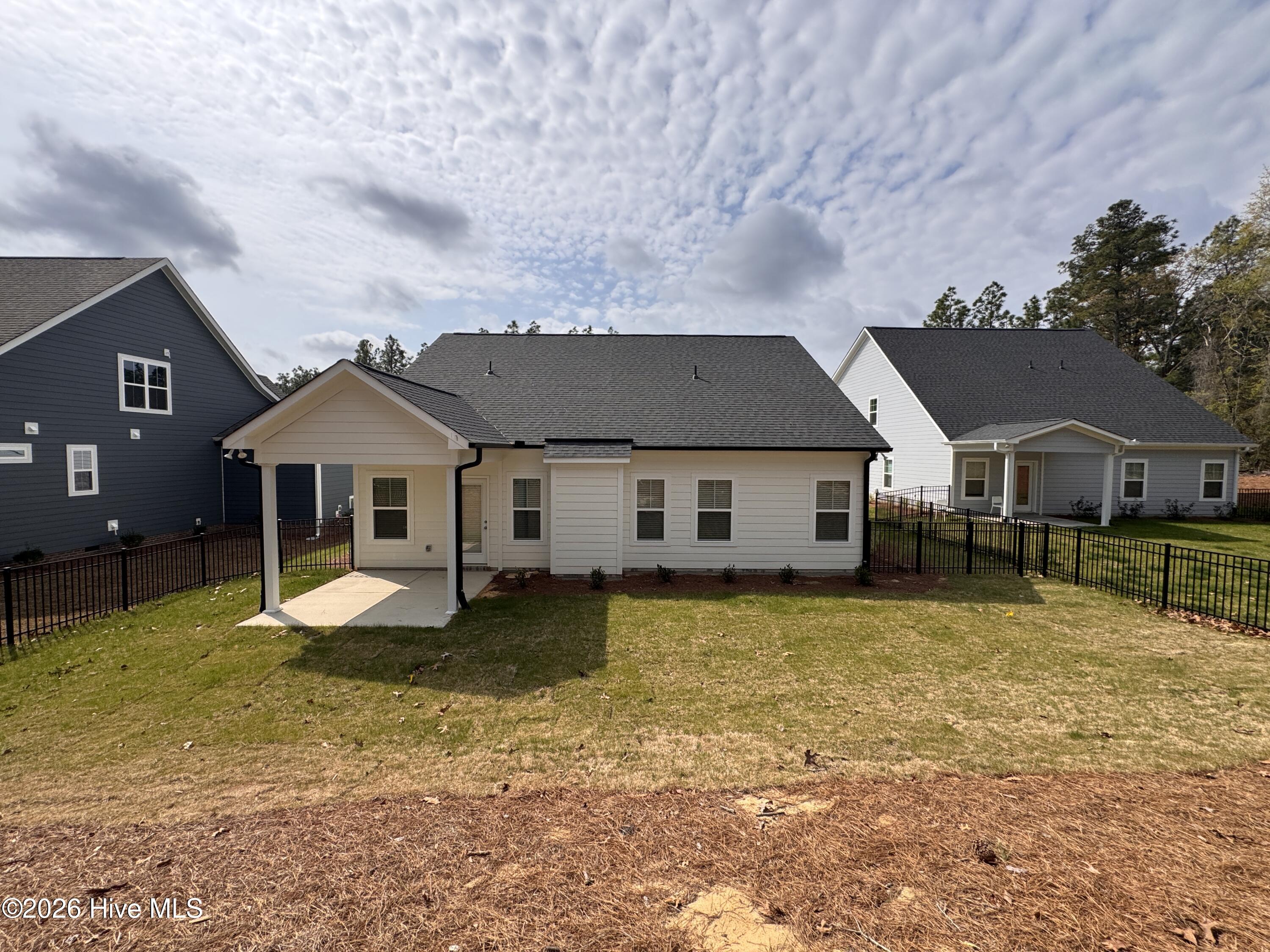 408 Redwater Trail, 601