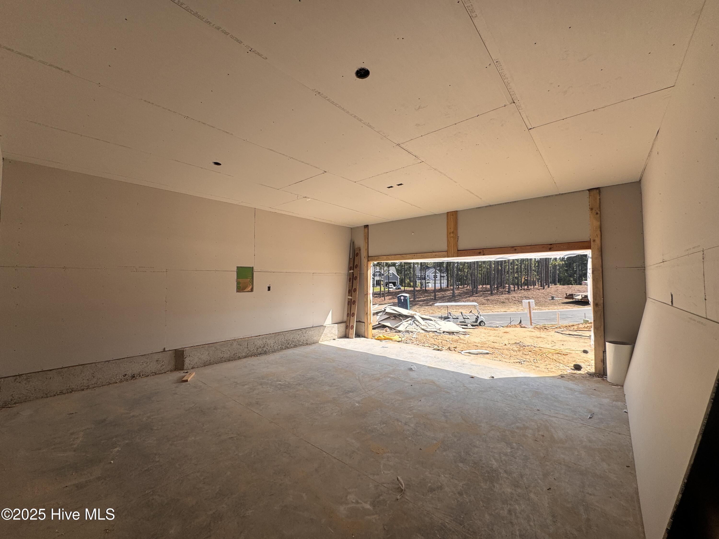 408 Redwater Trail, 601