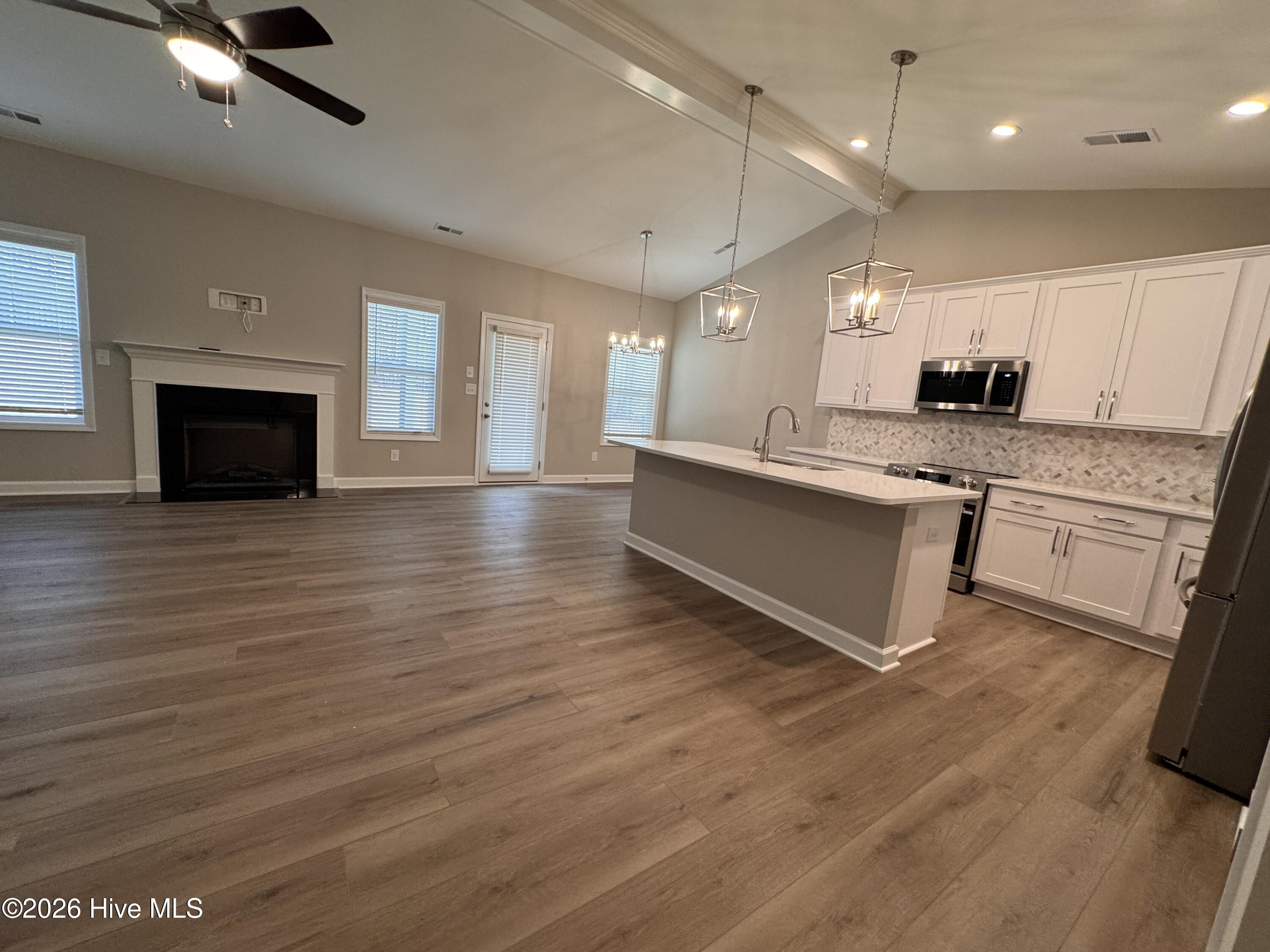 408 Redwater Trail, 601