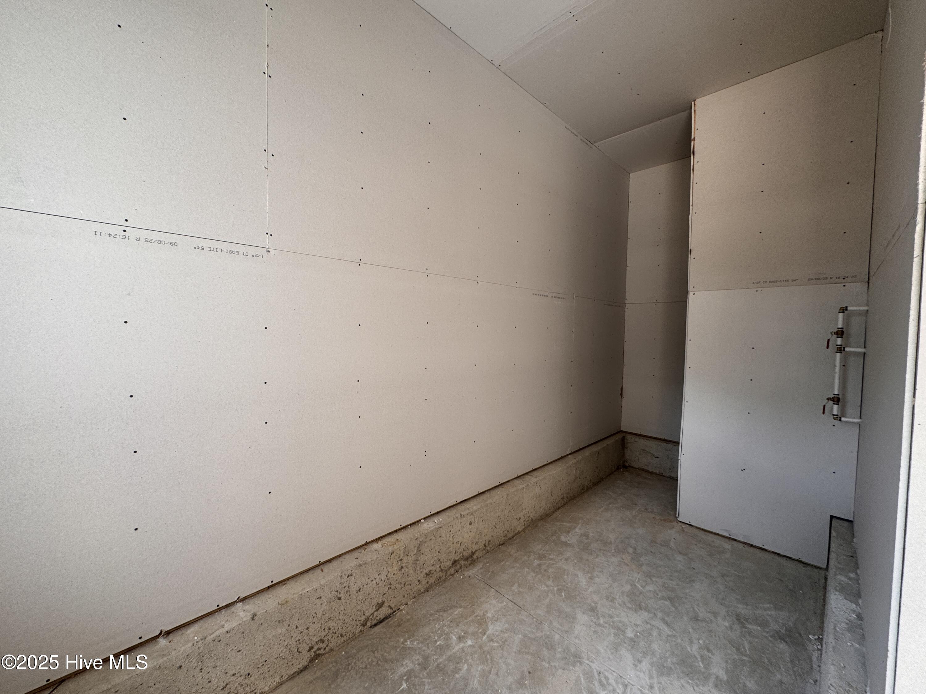 408 Redwater Trail, 601