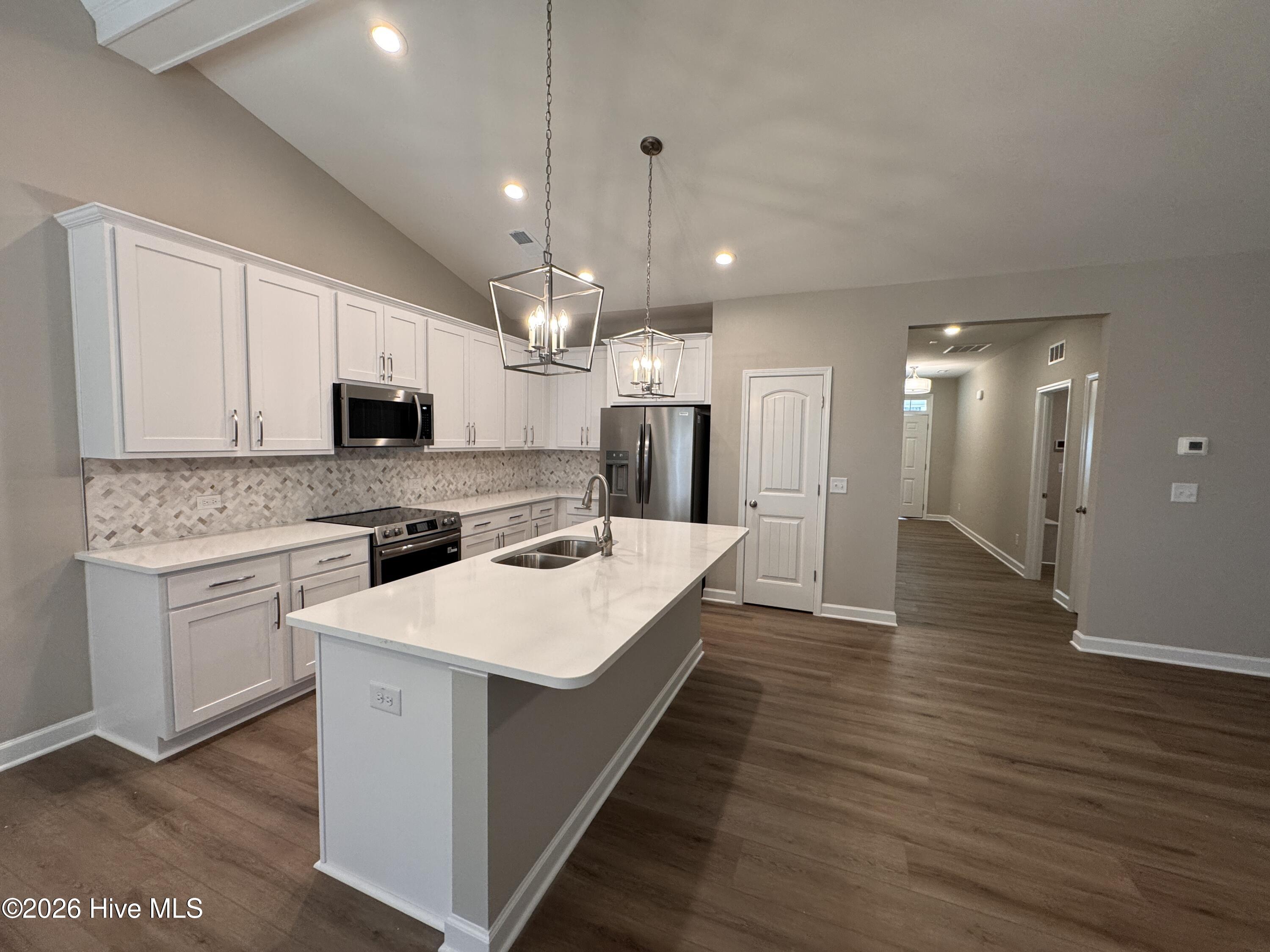 408 Redwater Trail, 601