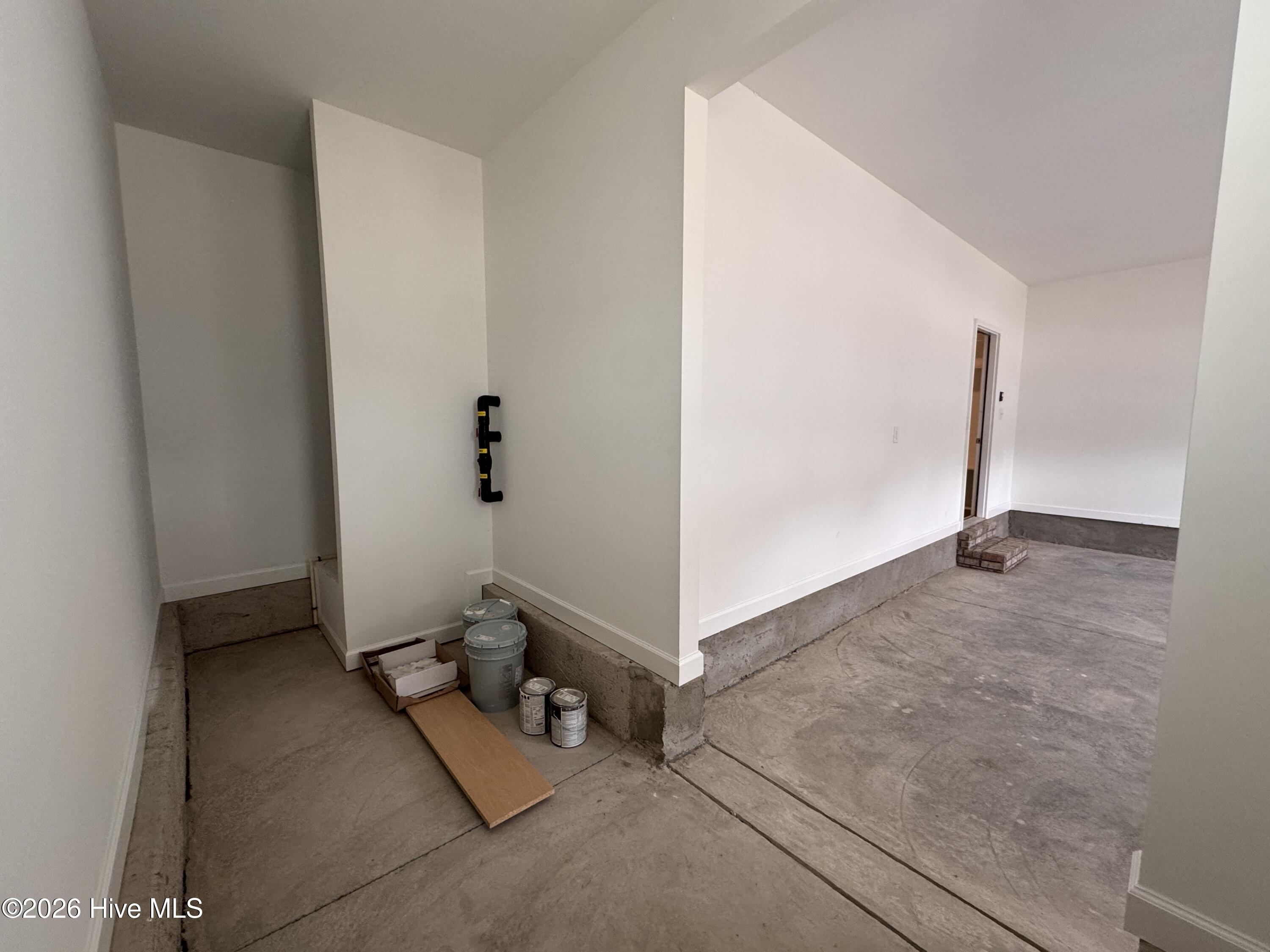 408 Redwater Trail, 601