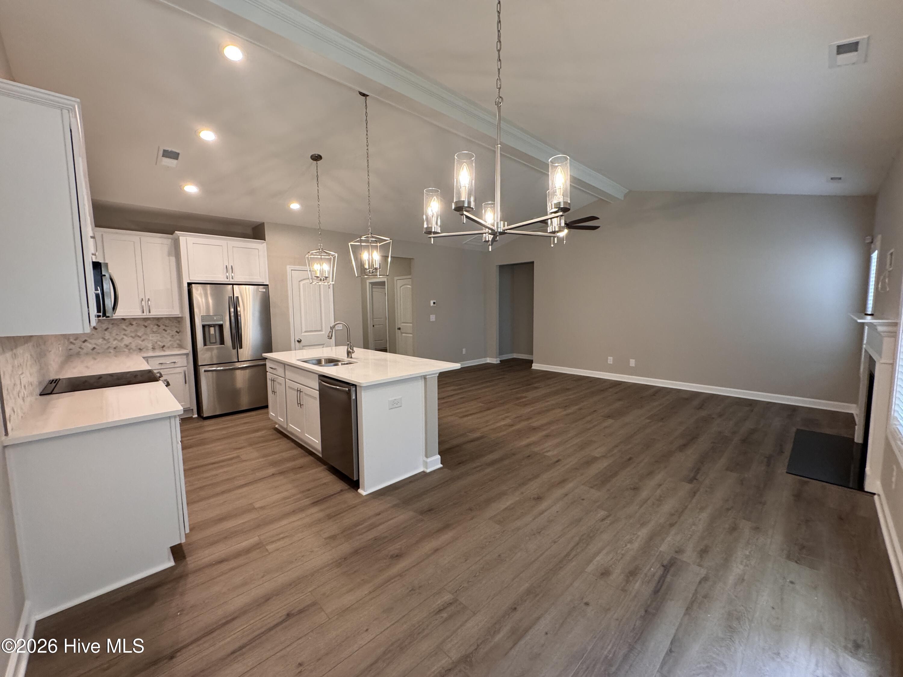 408 Redwater Trail, 601