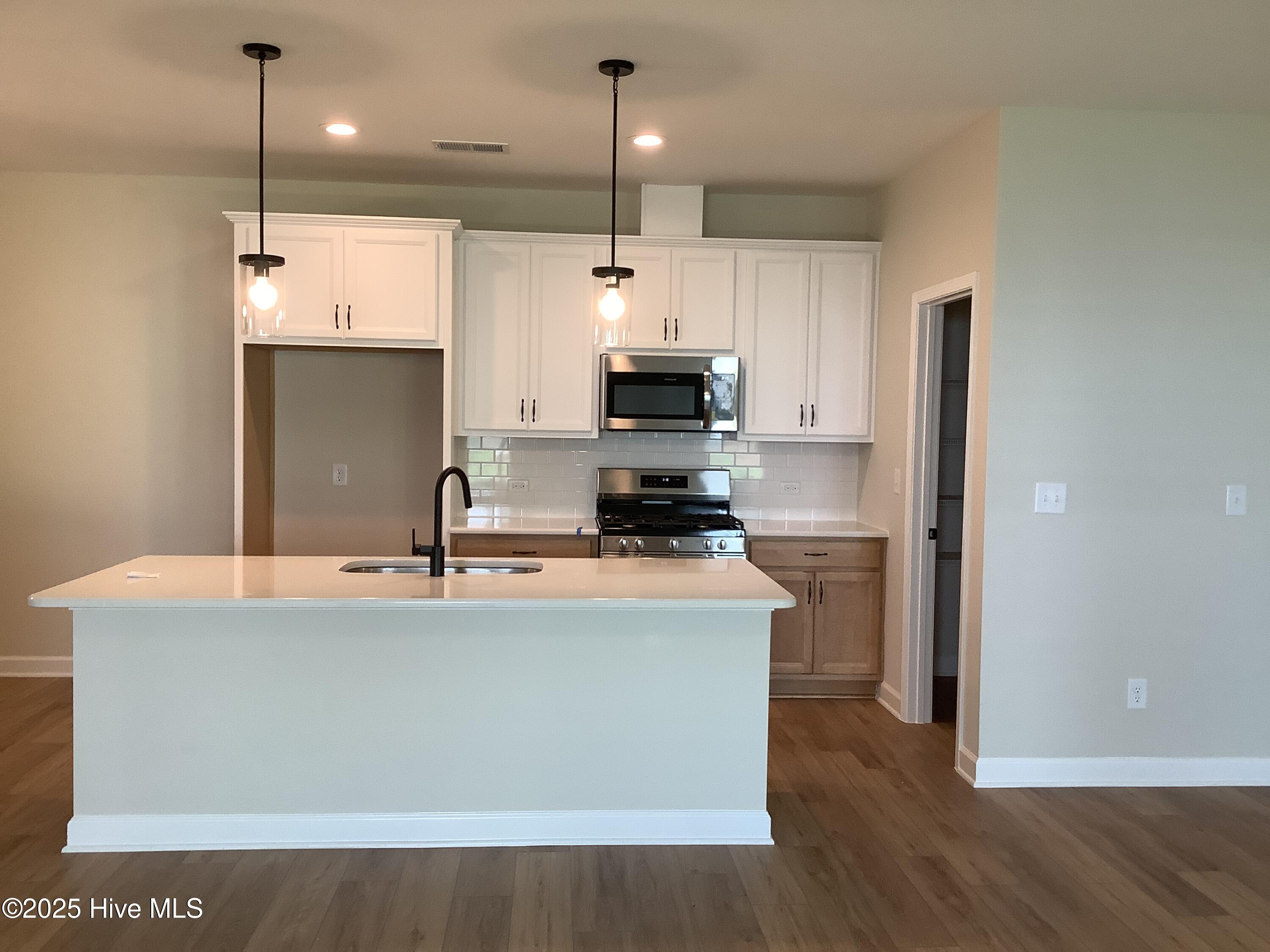 213 Rough Ridge Trail, 14