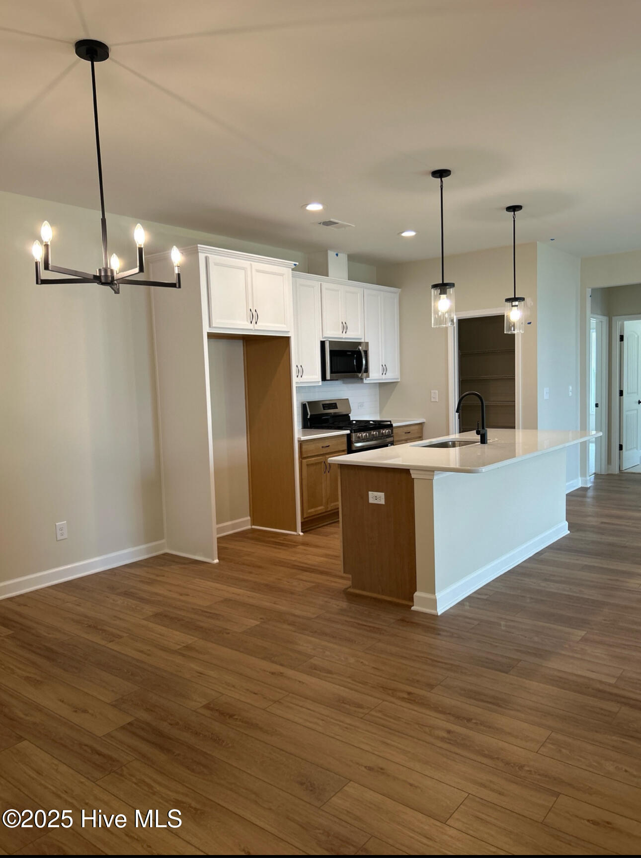 213 Rough Ridge Trail, 14