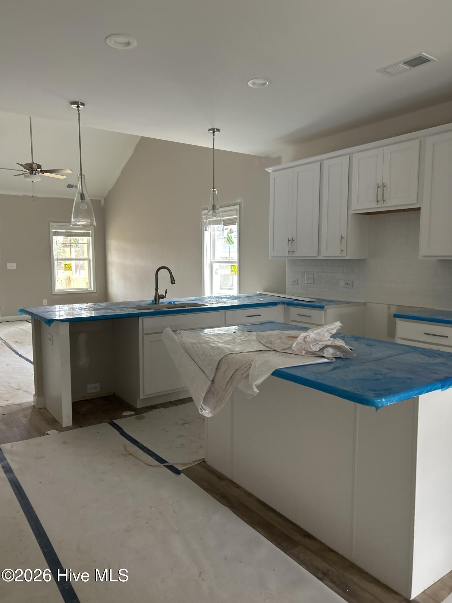 653 Watauga Lane, 579