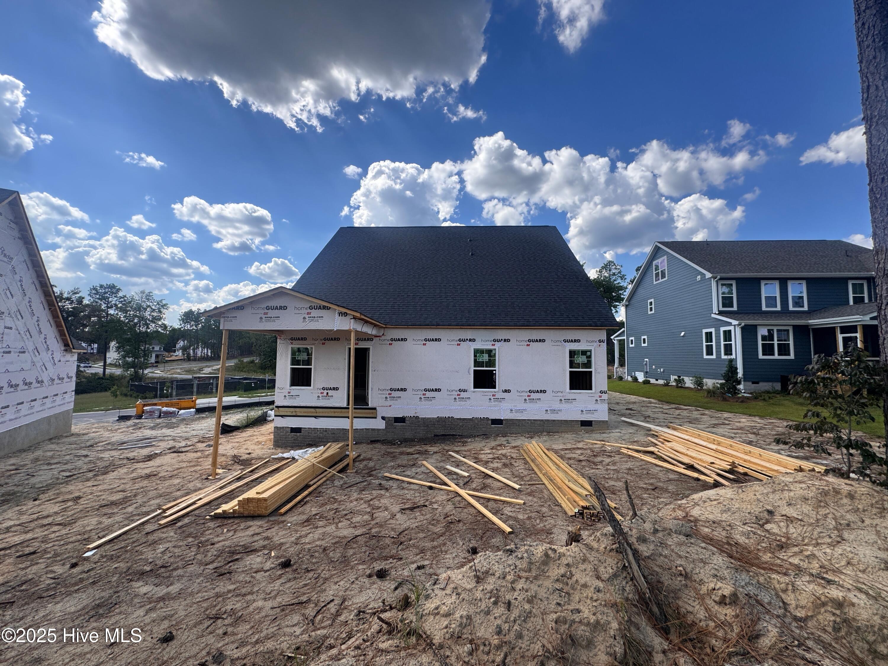 653 Watauga Lane, 579