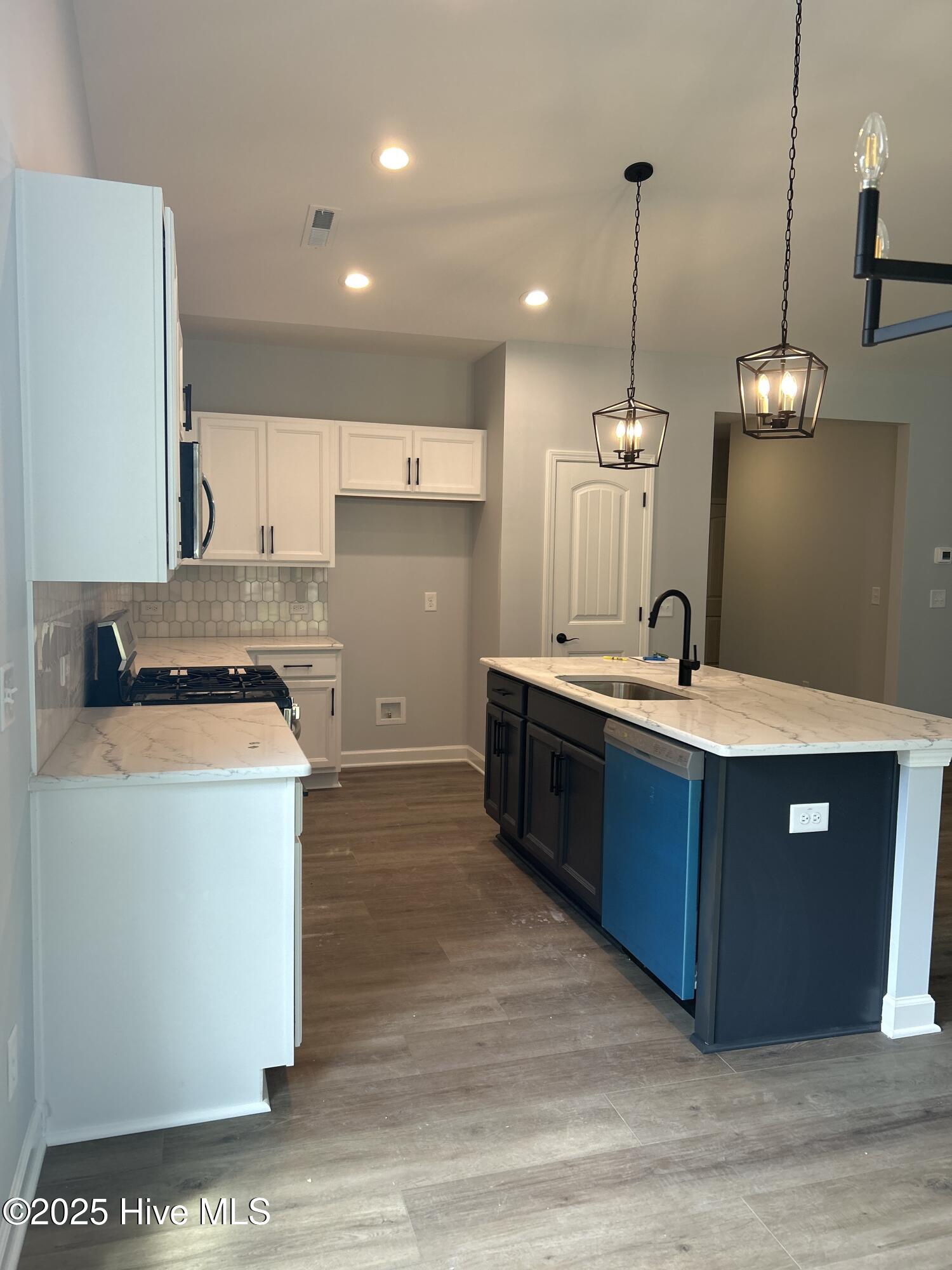 386 Glassmine Trail, 35