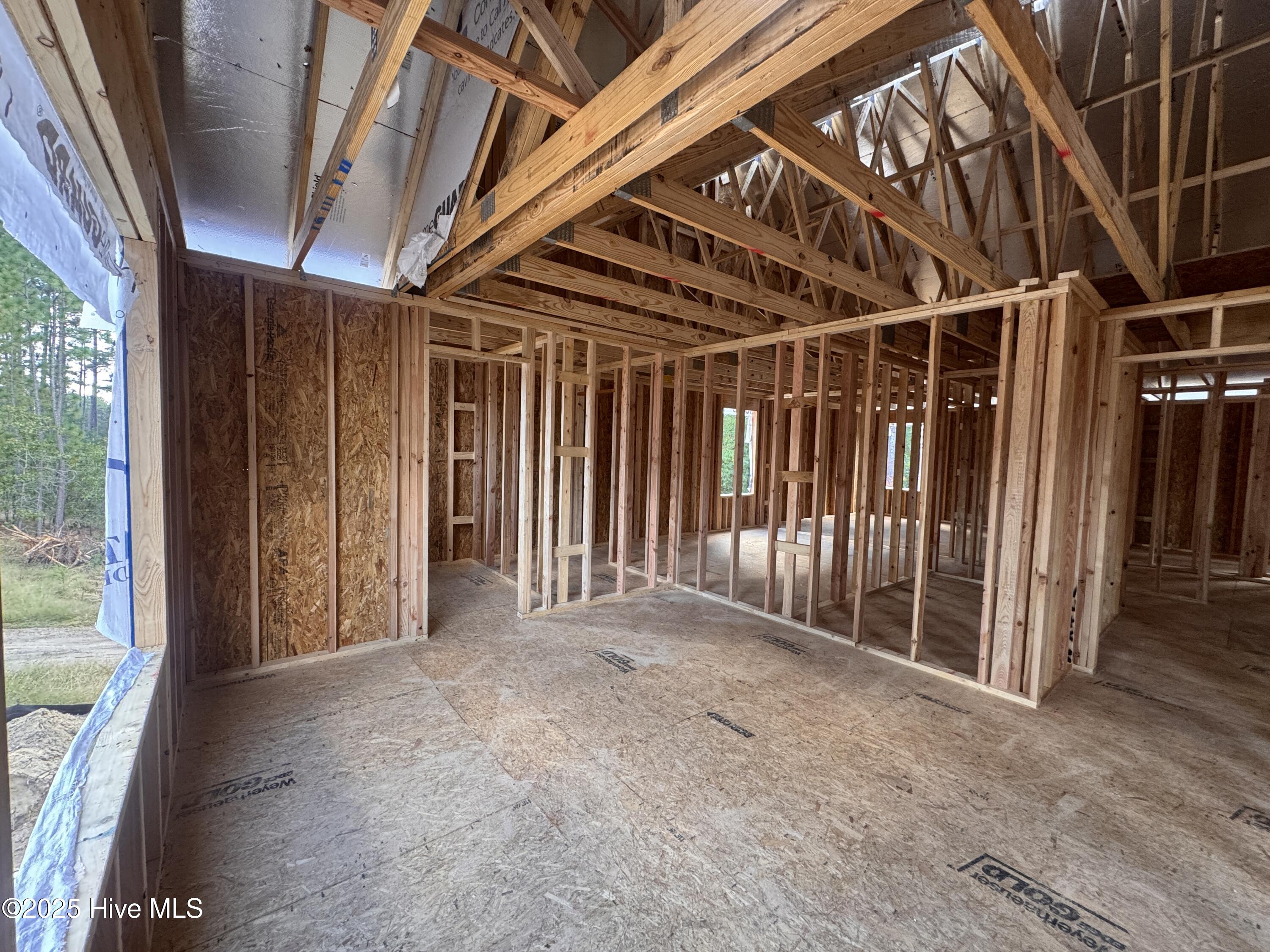 428 Redwater Trail, 596