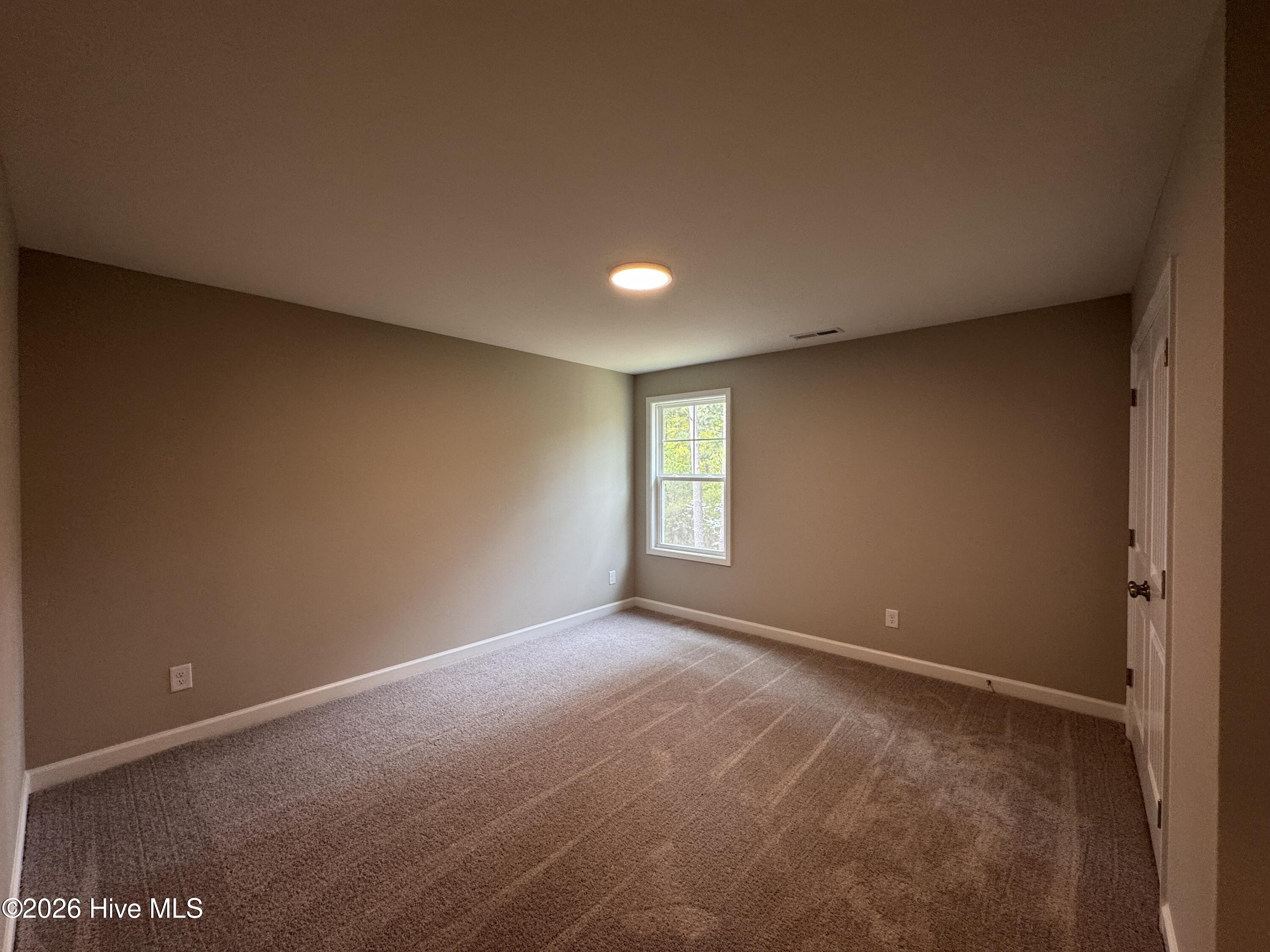 428 Redwater Trail, 596