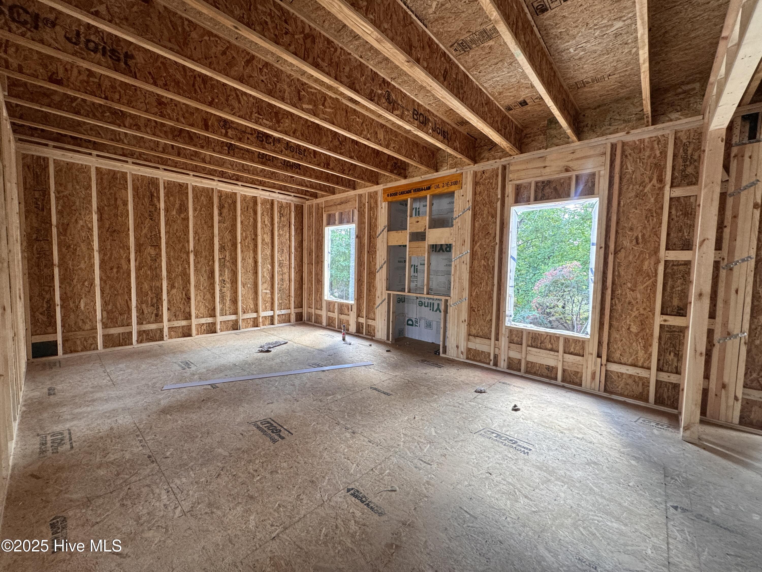 428 Redwater Trail, 596