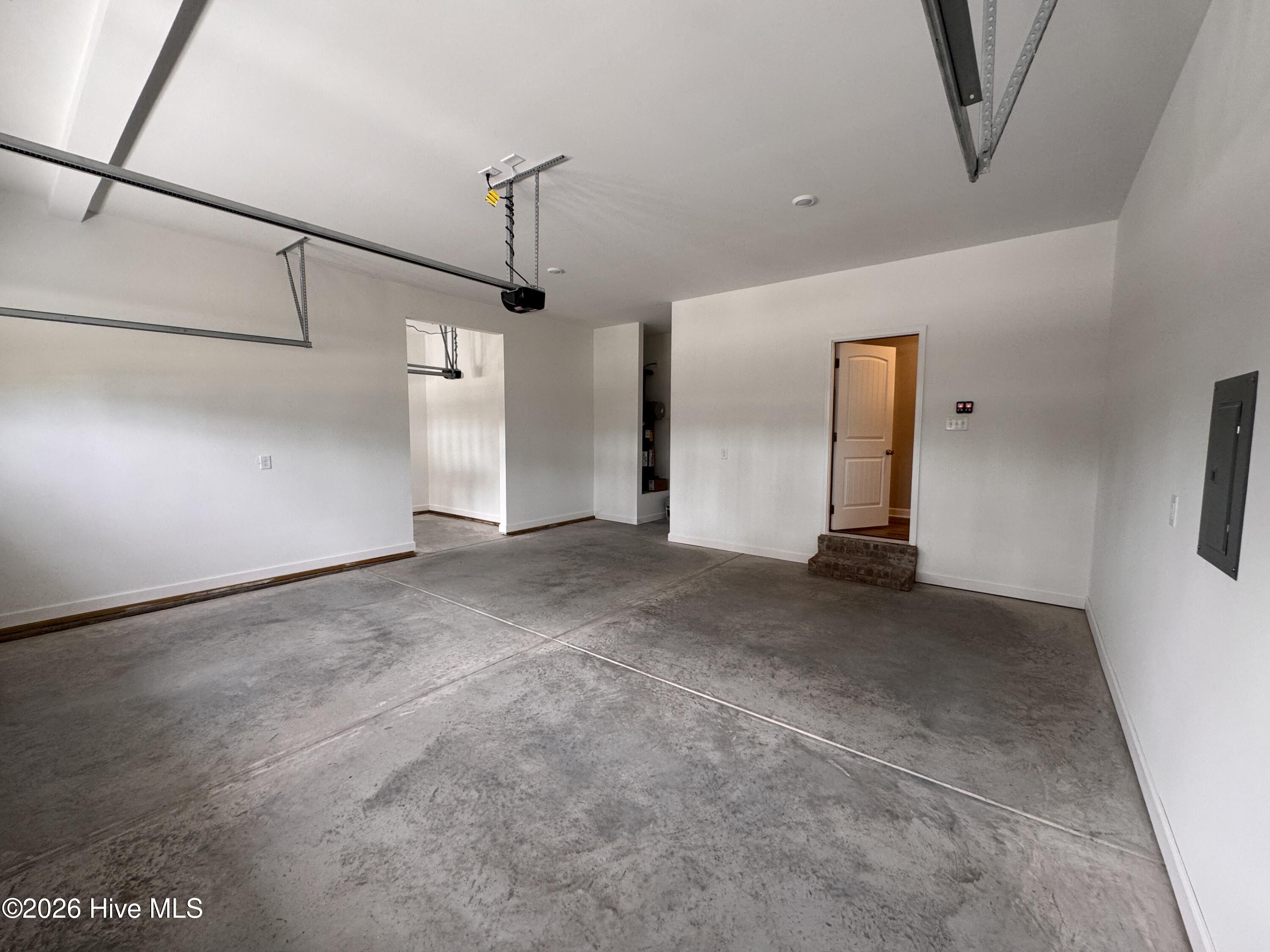 428 Redwater Trail, 596