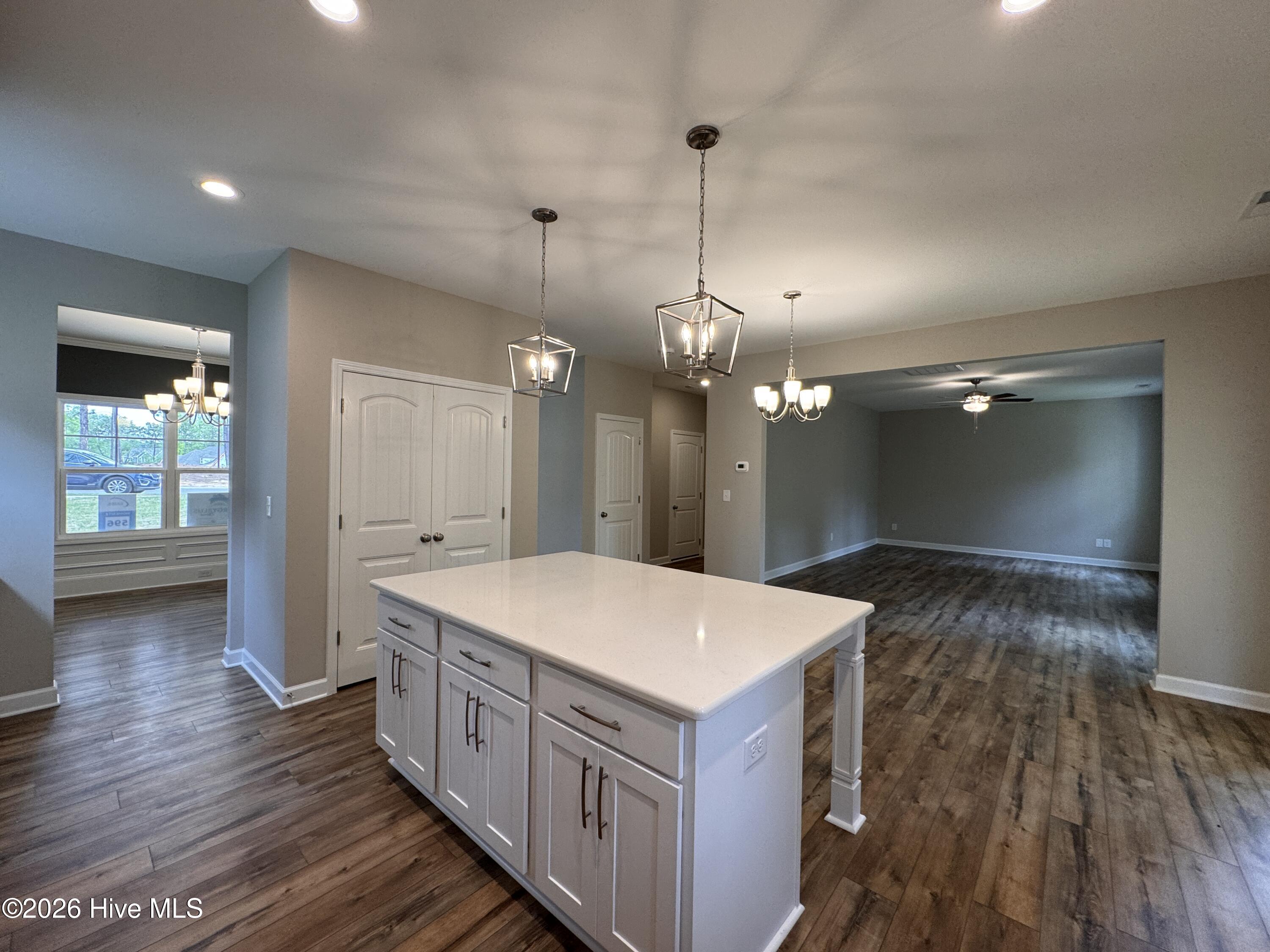 428 Redwater Trail, 596