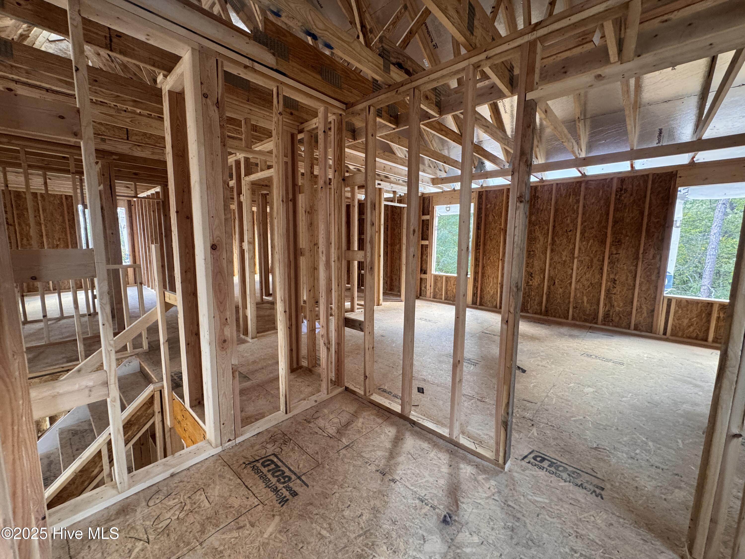 428 Redwater Trail, 596