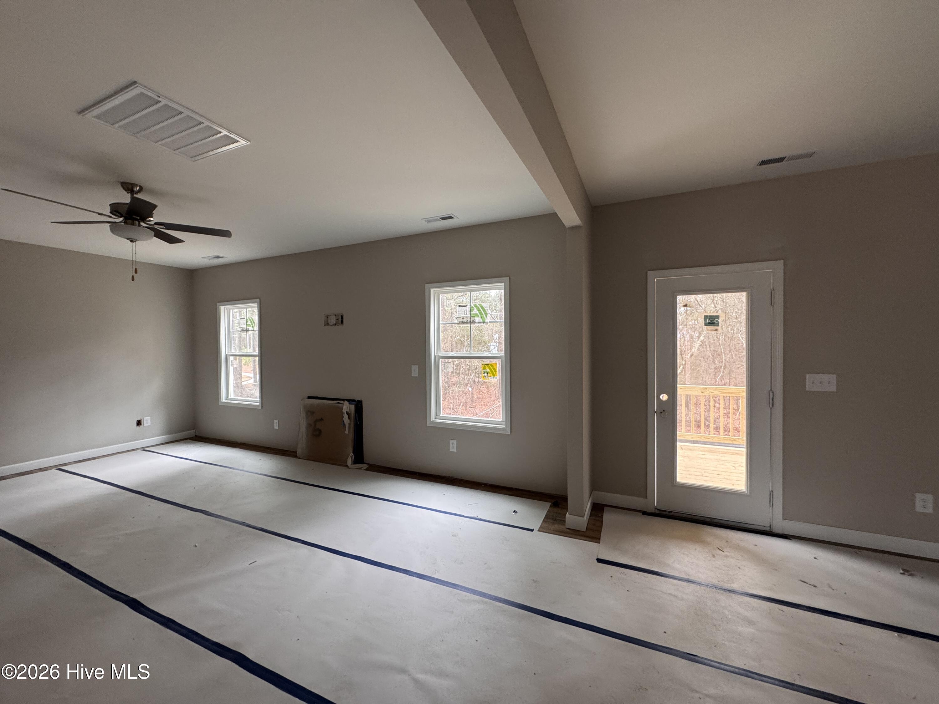 428 Redwater Trail, 596