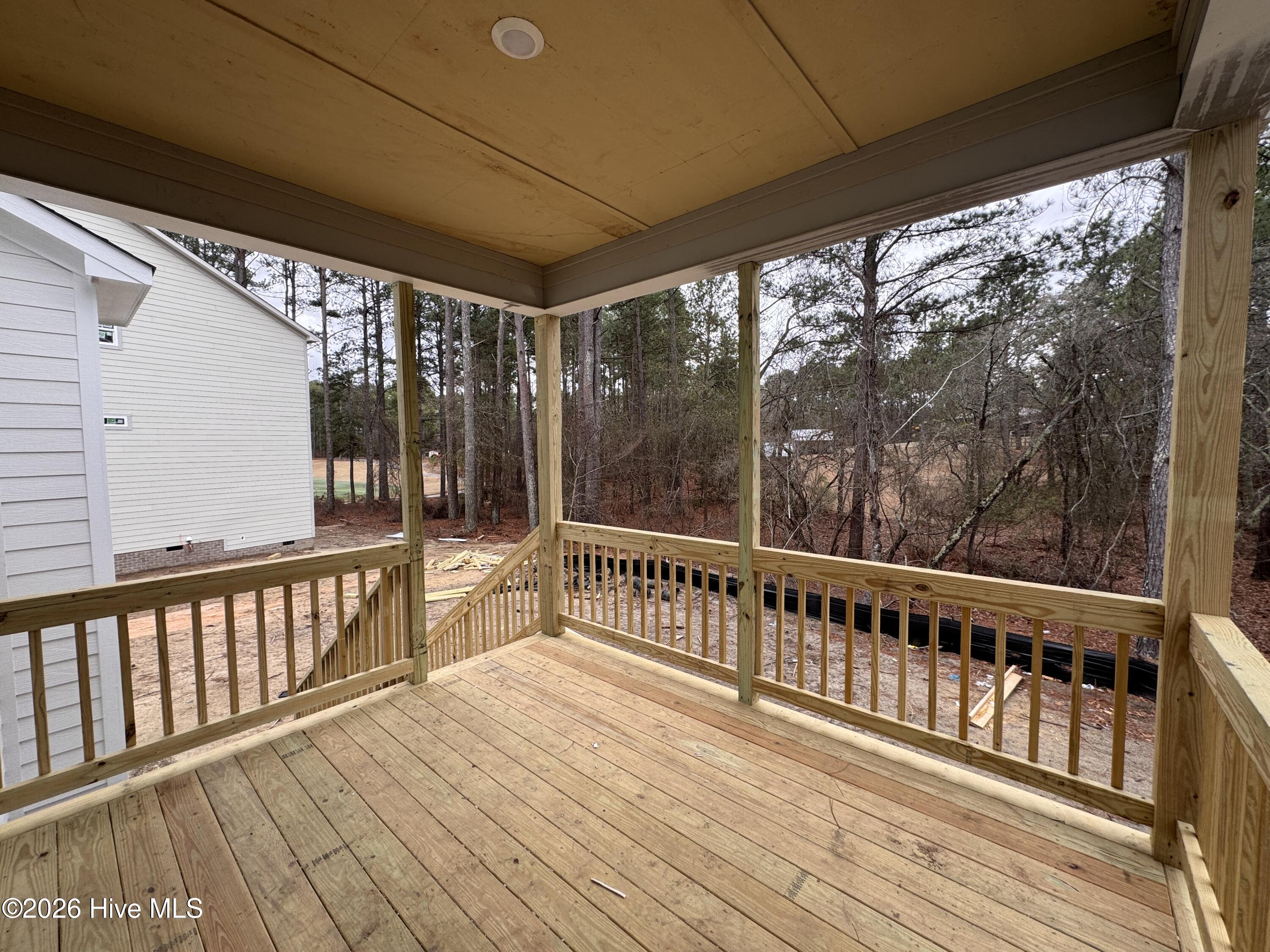 428 Redwater Trail, 596