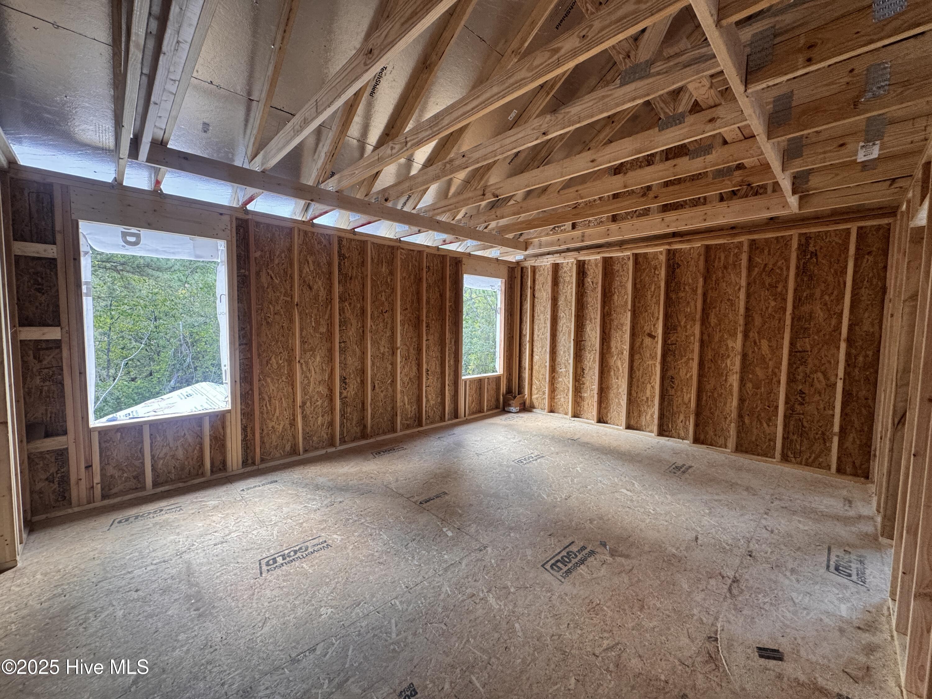 428 Redwater Trail, 596