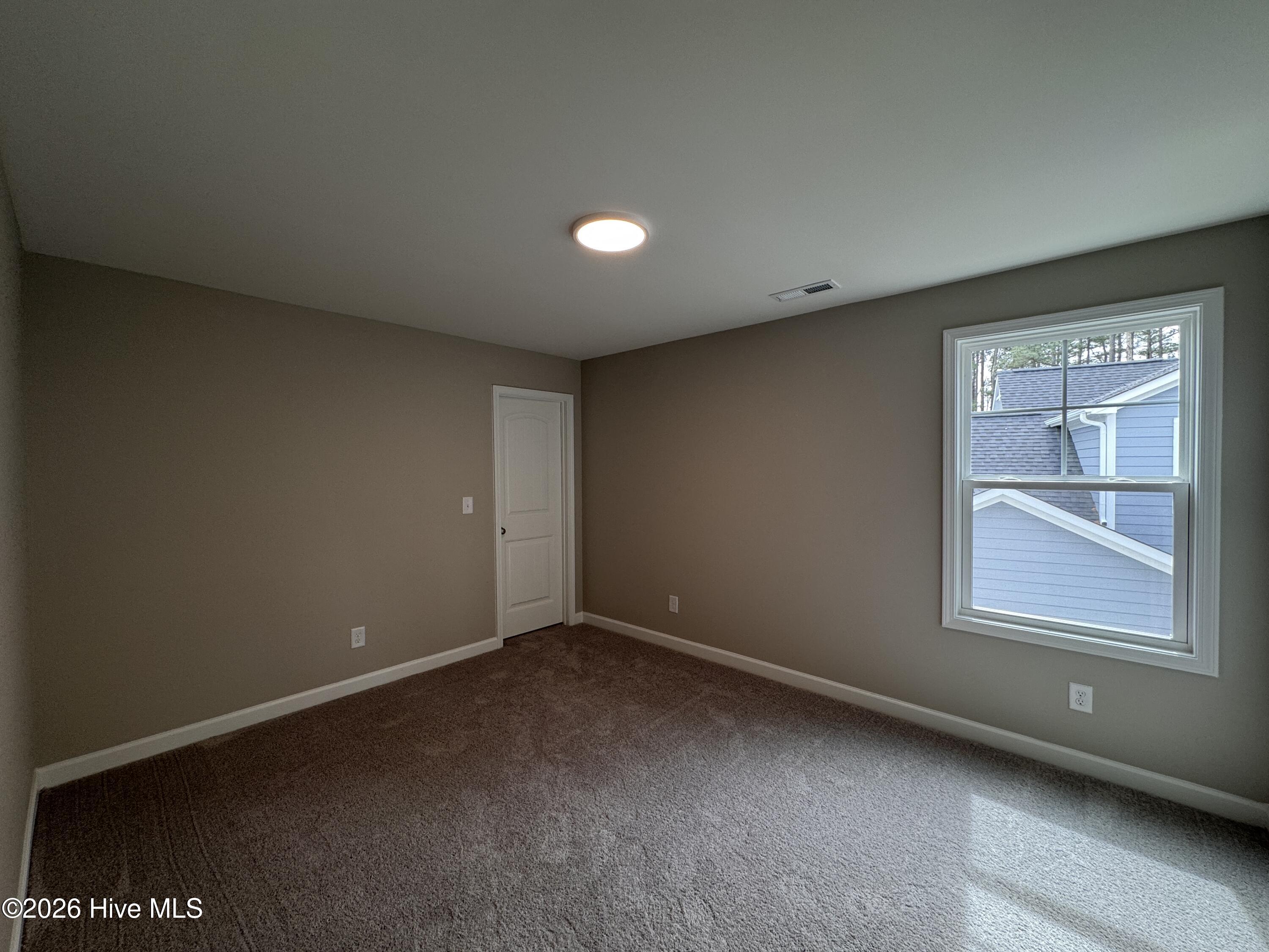 428 Redwater Trail, 596