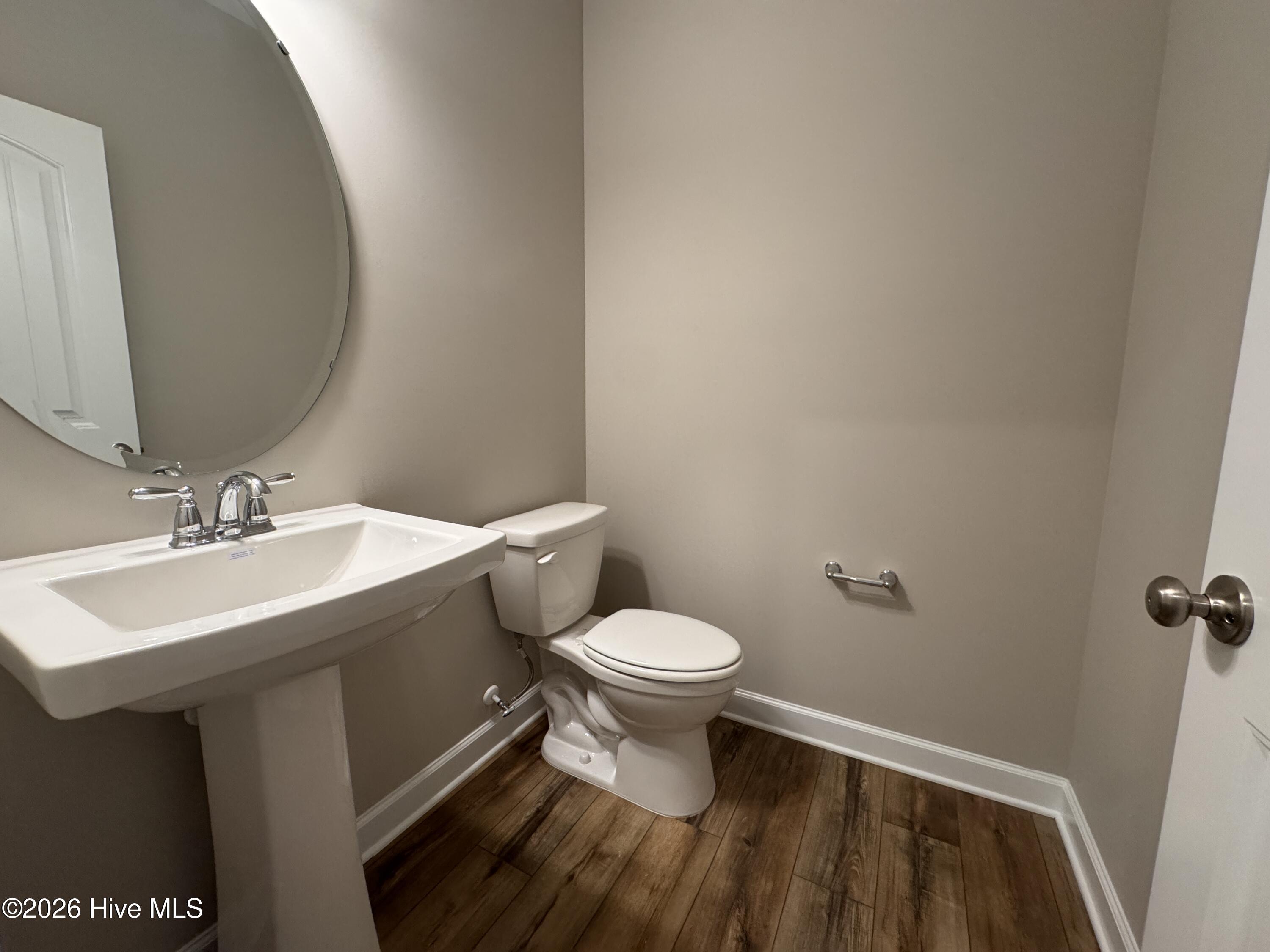 428 Redwater Trail, 596