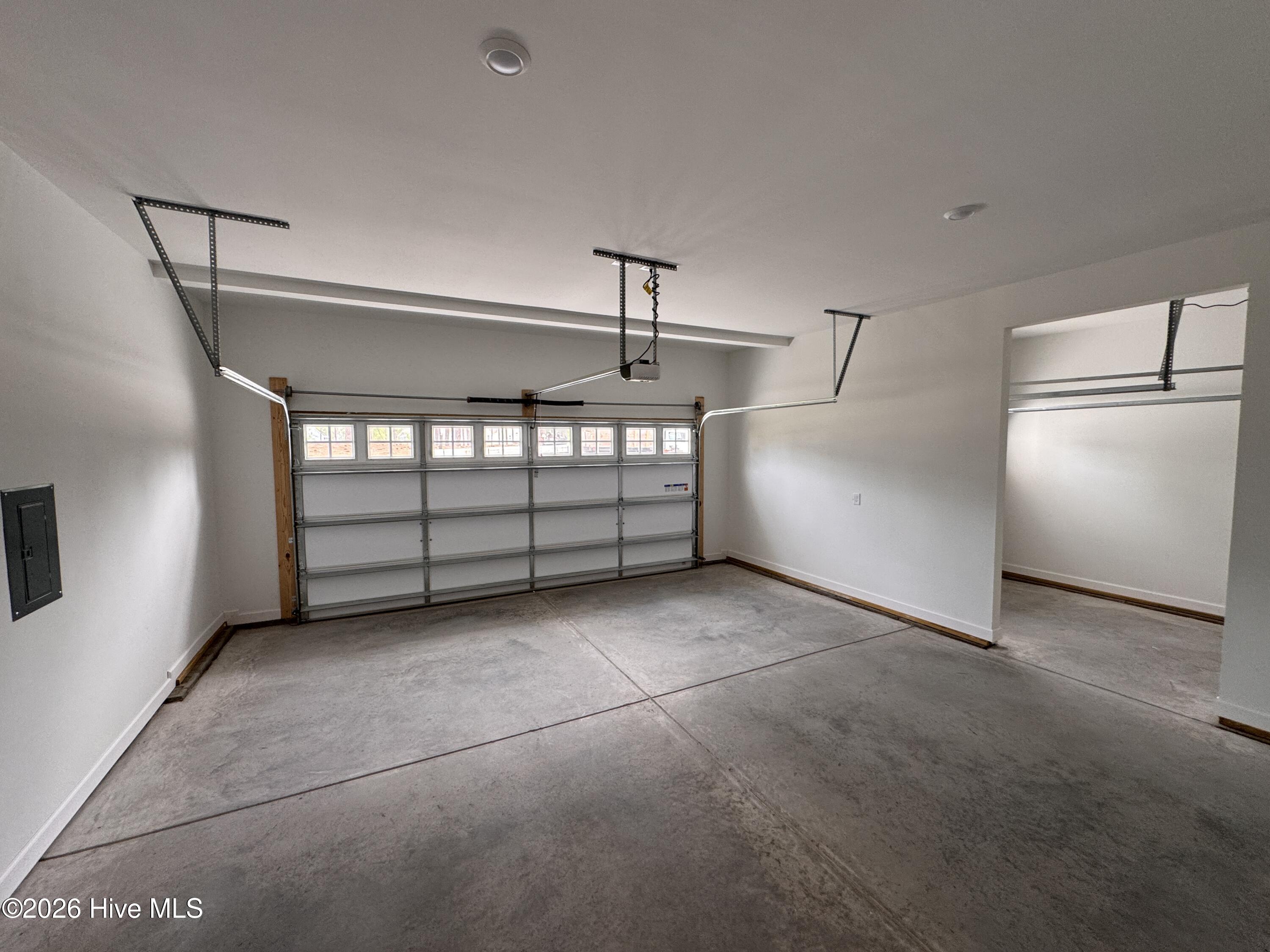 428 Redwater Trail, 596