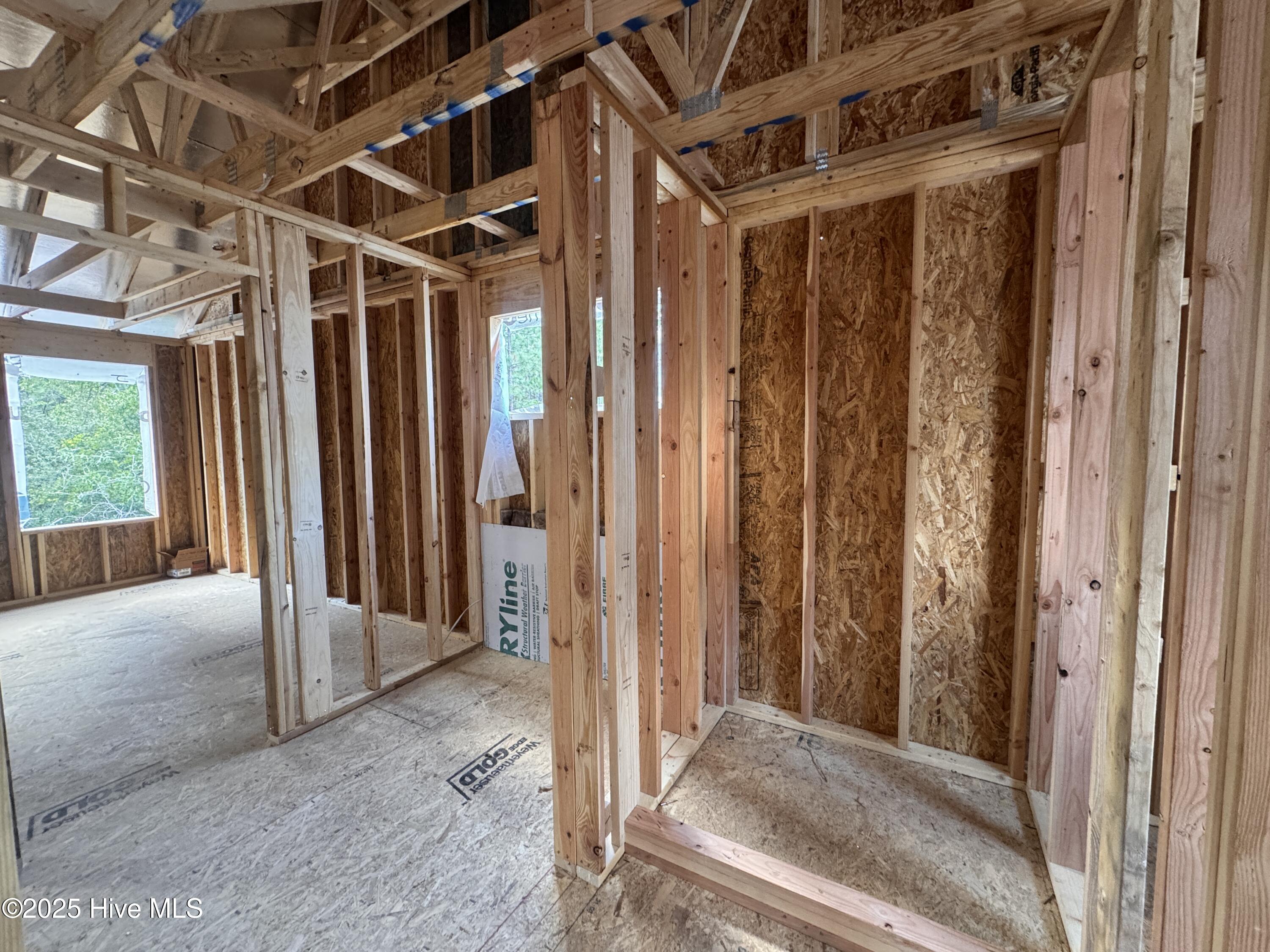 428 Redwater Trail, 596