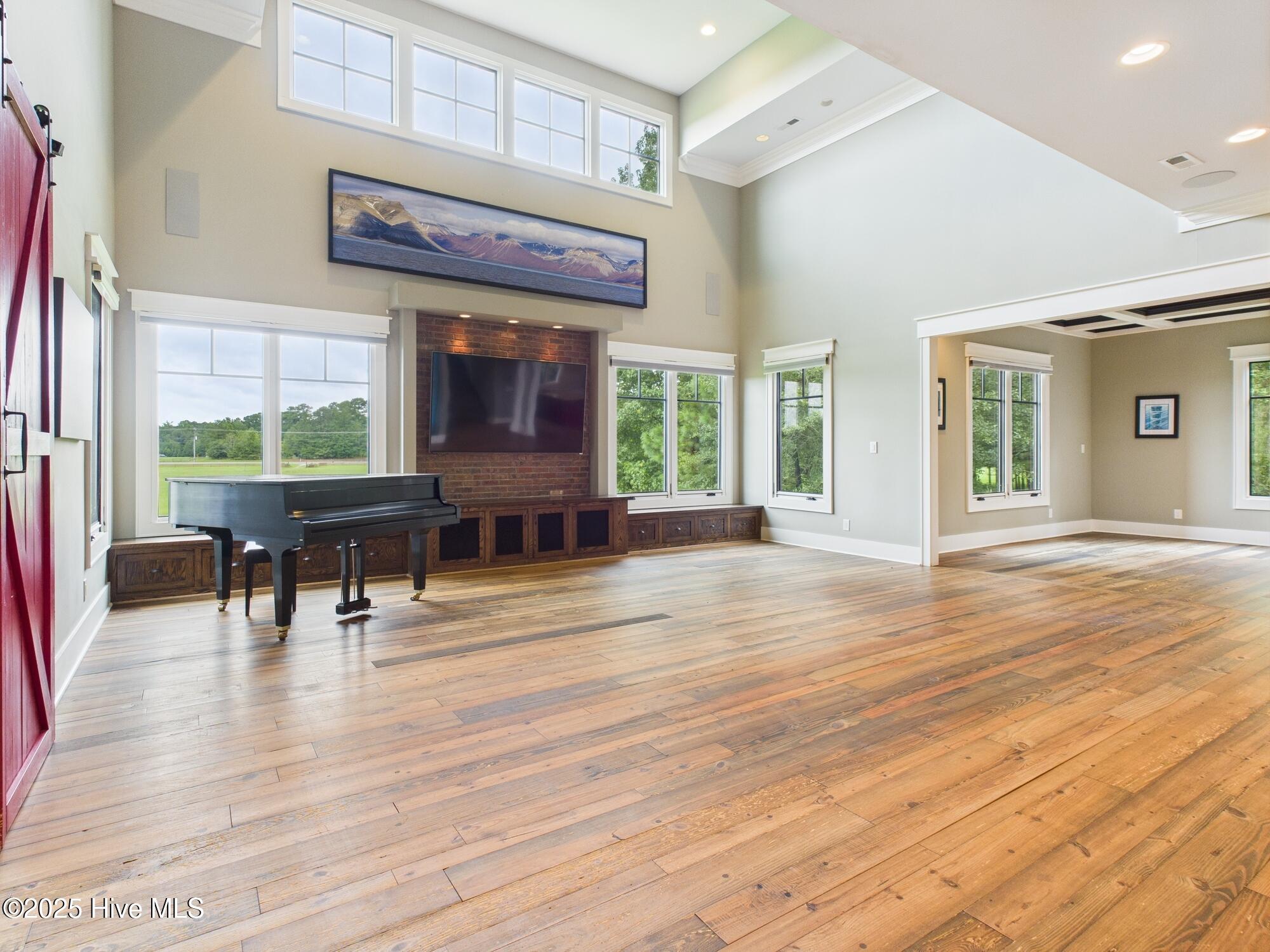 1000 Lakebay Road