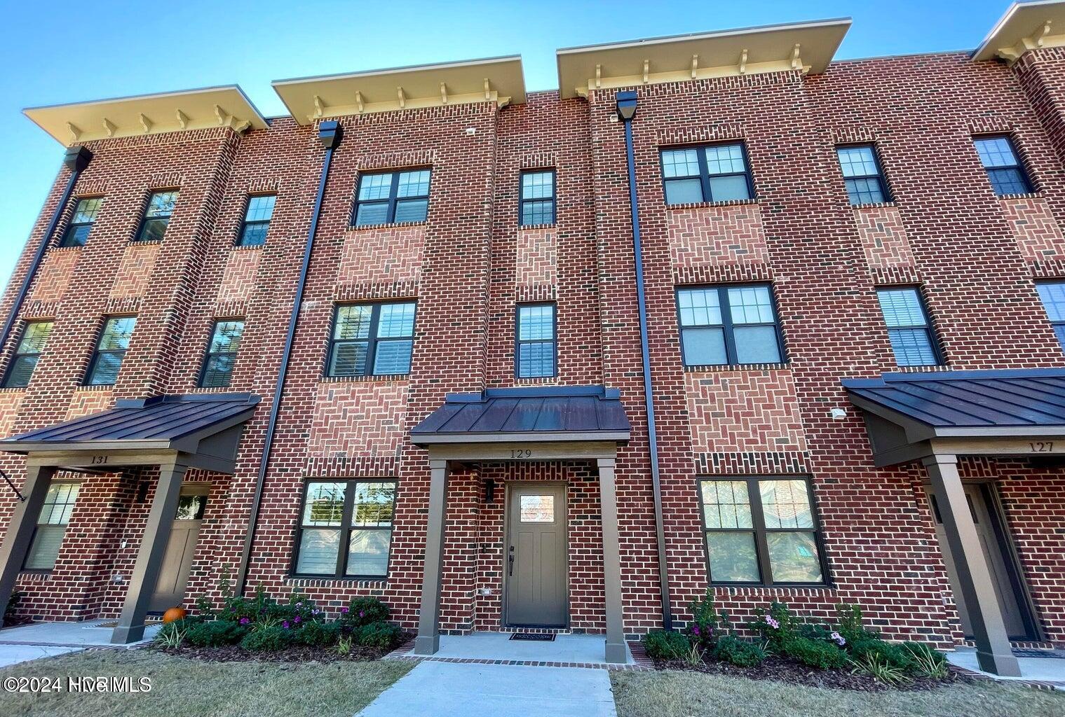 129 Lexington Lane