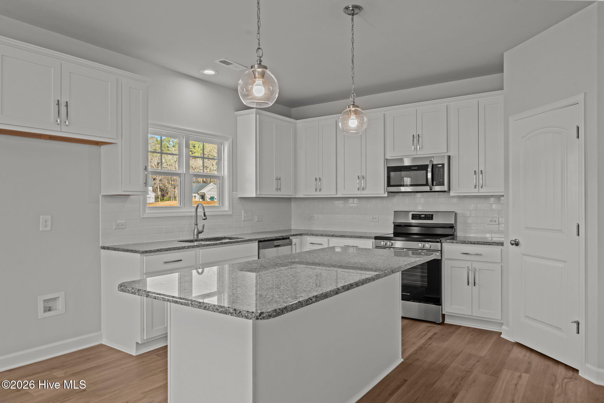 665 Long Point Road, 60