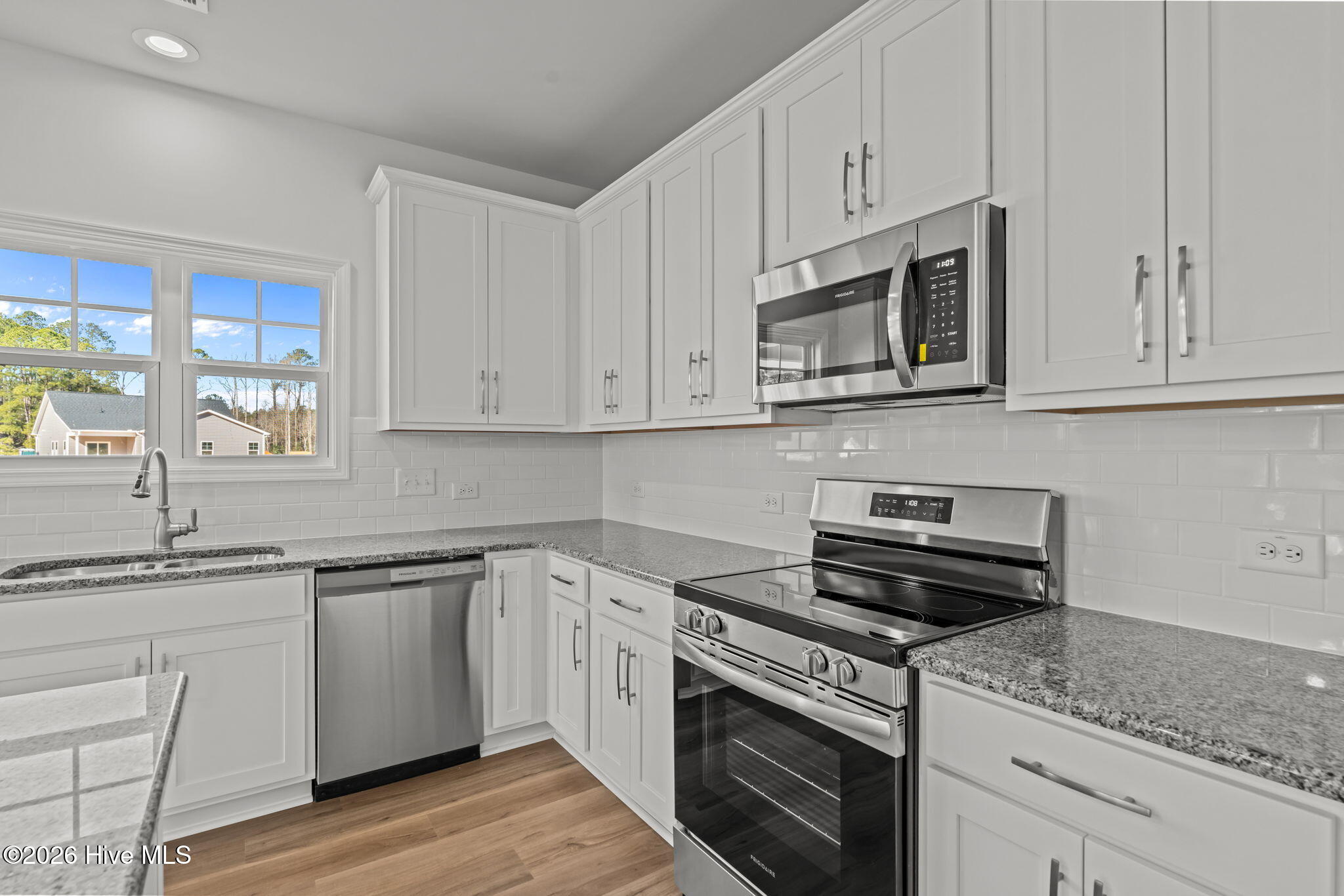 665 Long Point Road, 60