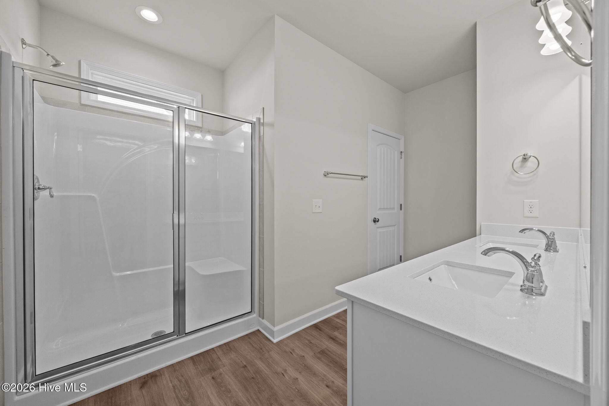 275 Elijah Way, 61